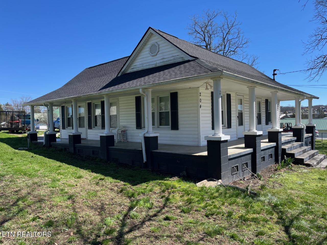 204 Queener Street Jacksboro TN 37757