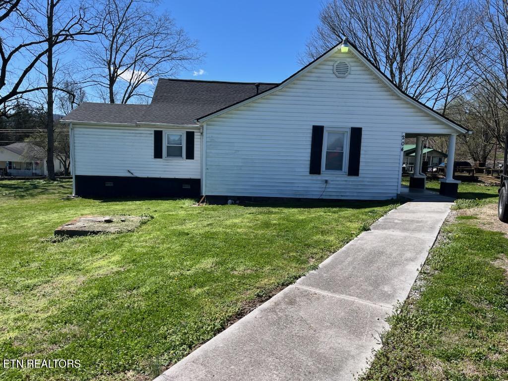 204 Queener Street Jacksboro TN 37757