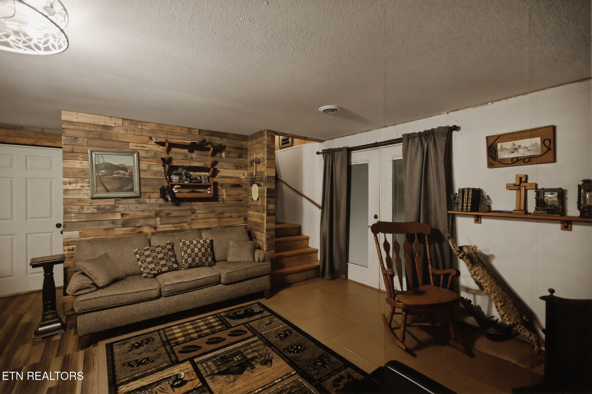 320 Wild Turkey Trail Oneida TN 37841