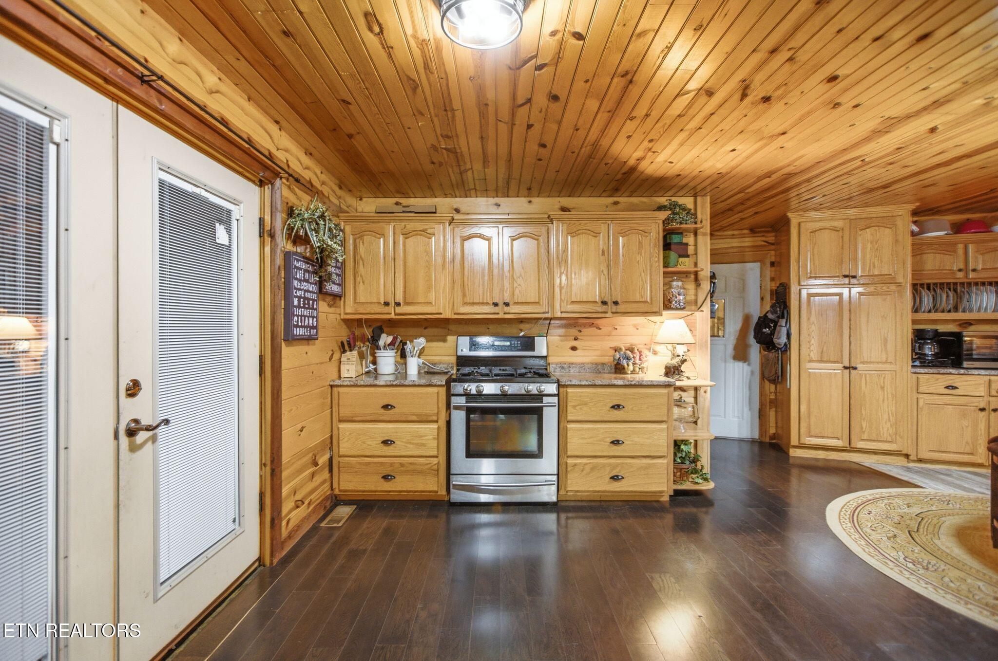 320 Wild Turkey Trail Oneida TN 37841