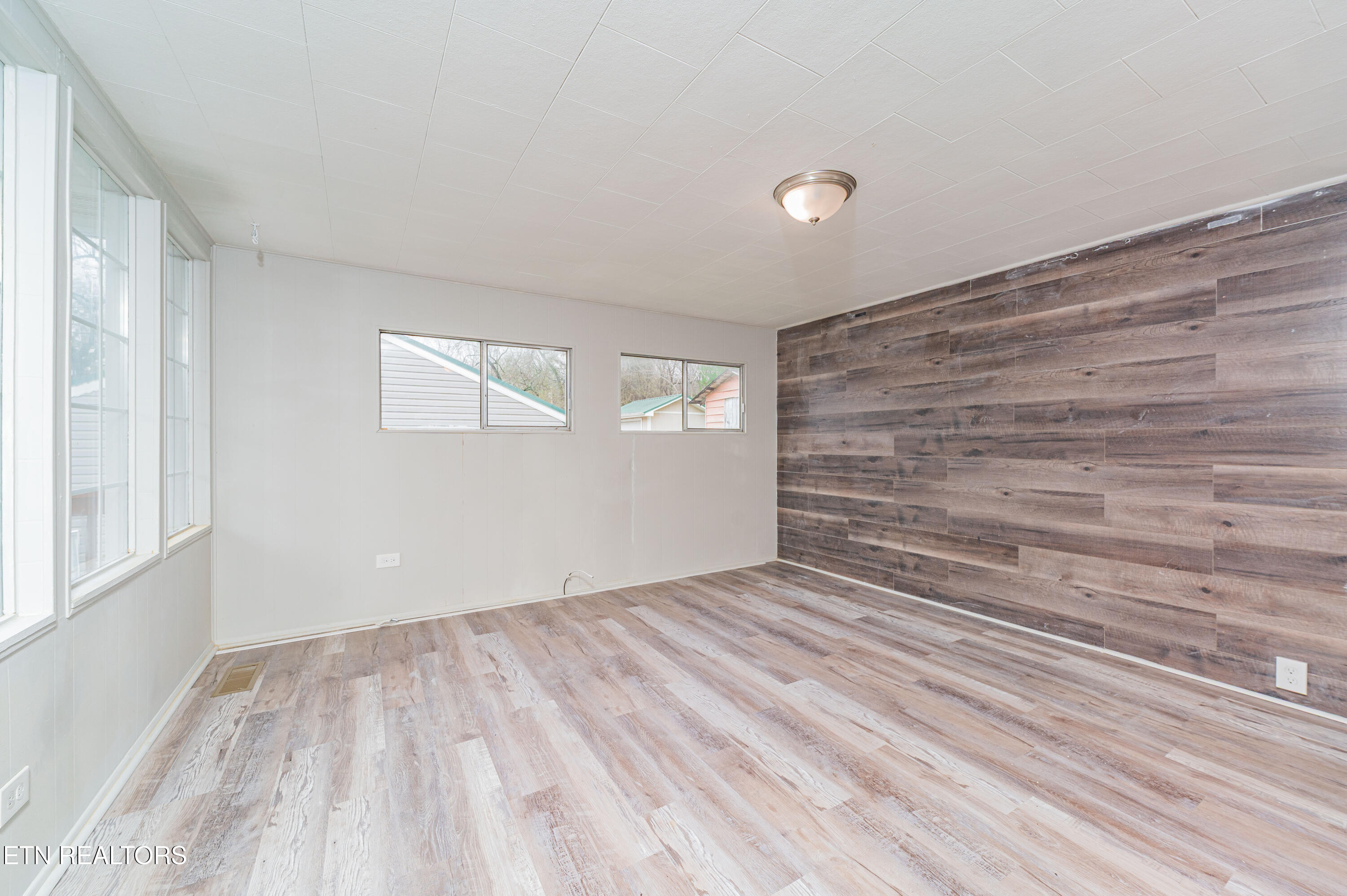 153 Johnson Road Oak Ridge TN 37830