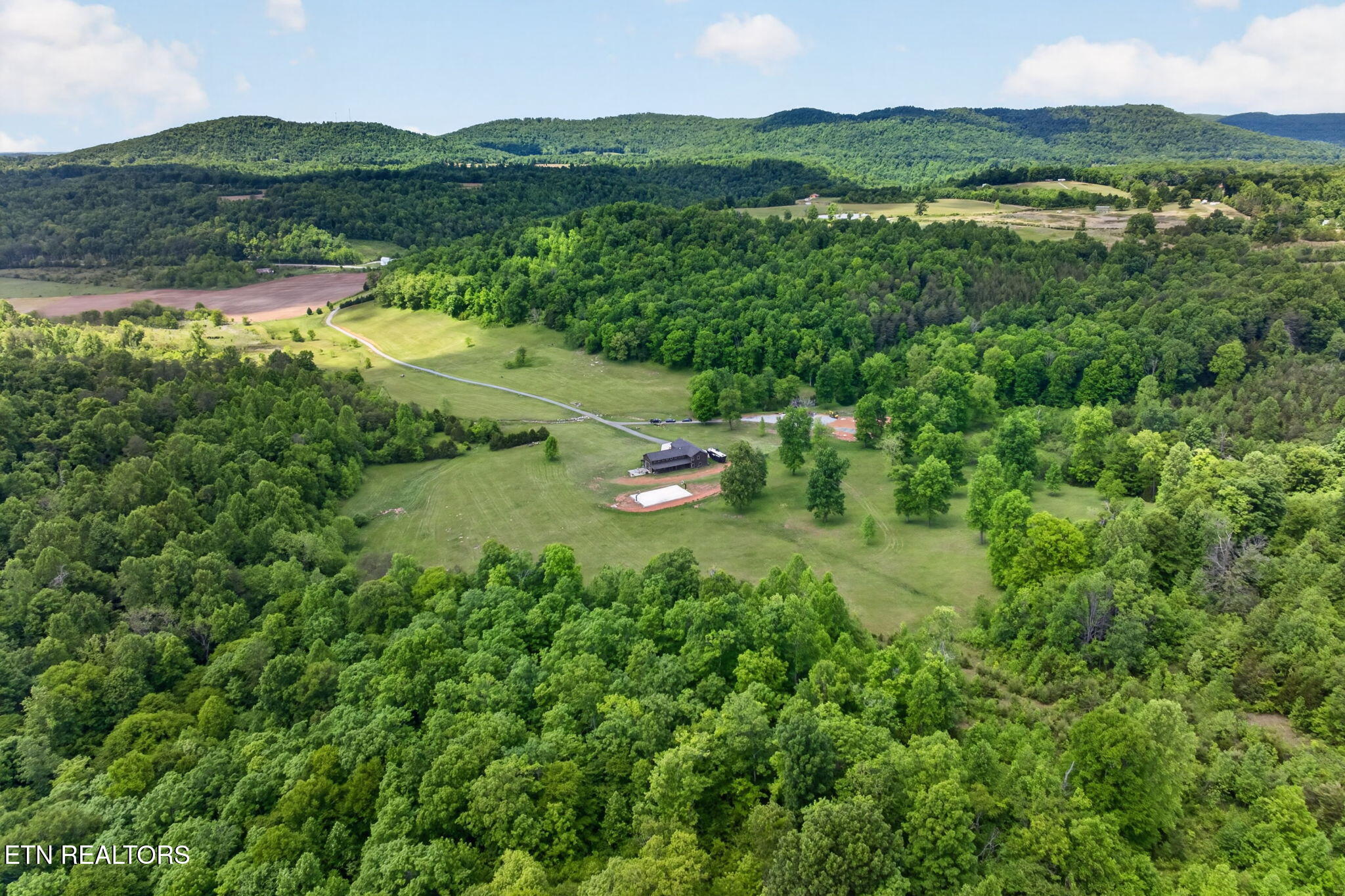 106 Pleasant Shade Lane Monterey TN 38574