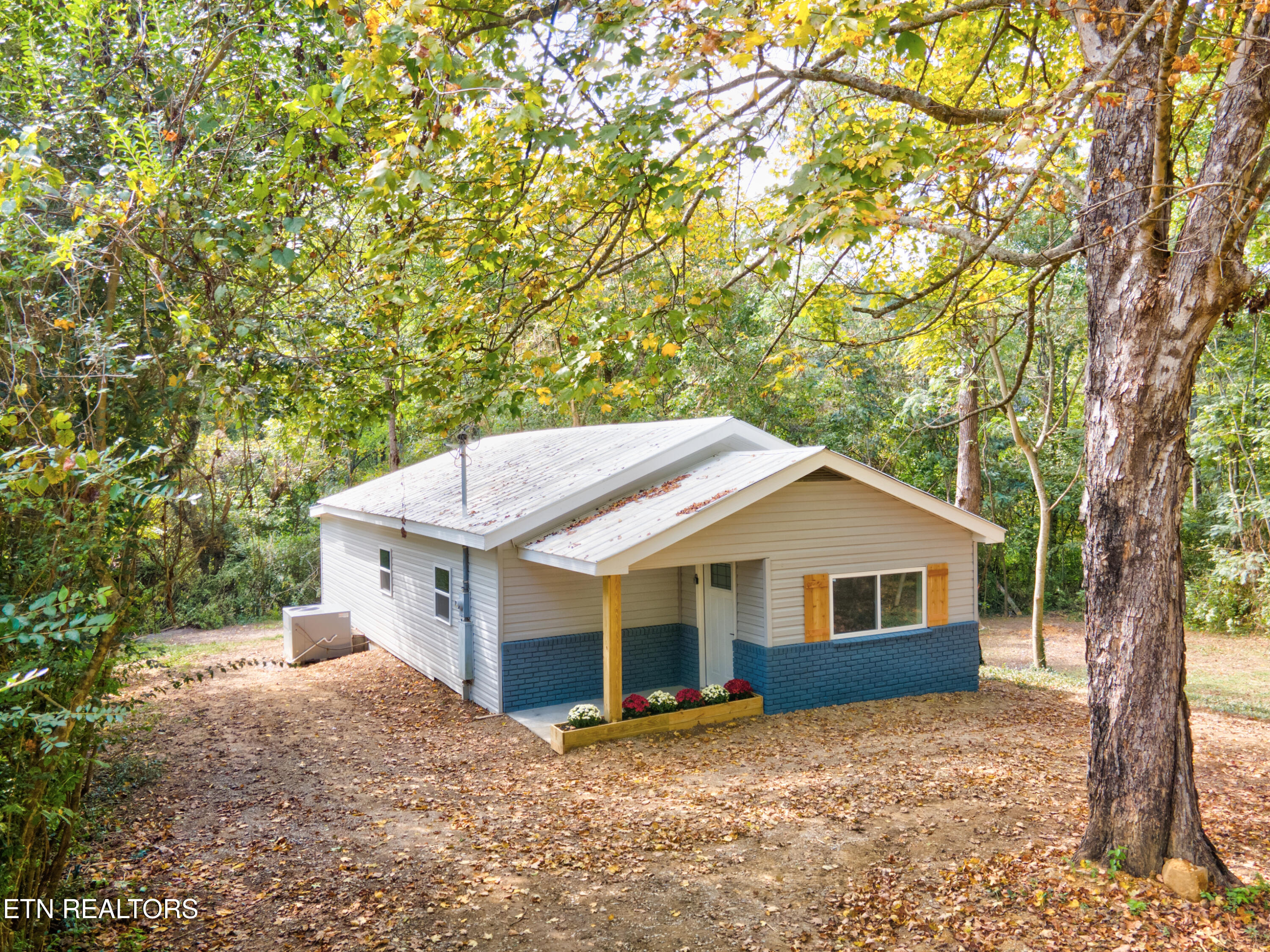 4532 Cambridge Road Walland TN 37886