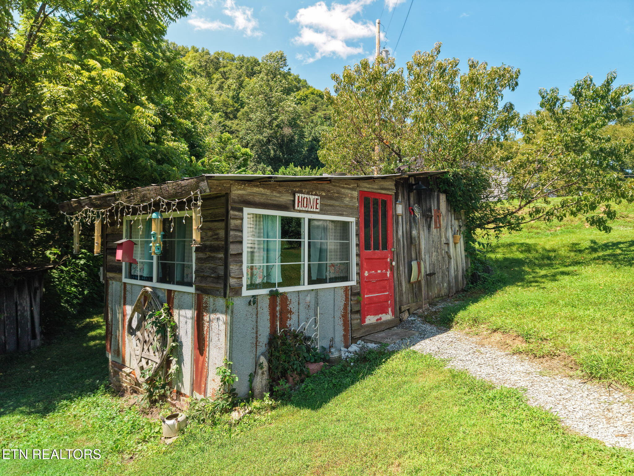 3000 Upper Caney Valley Road Tazewell TN 37879