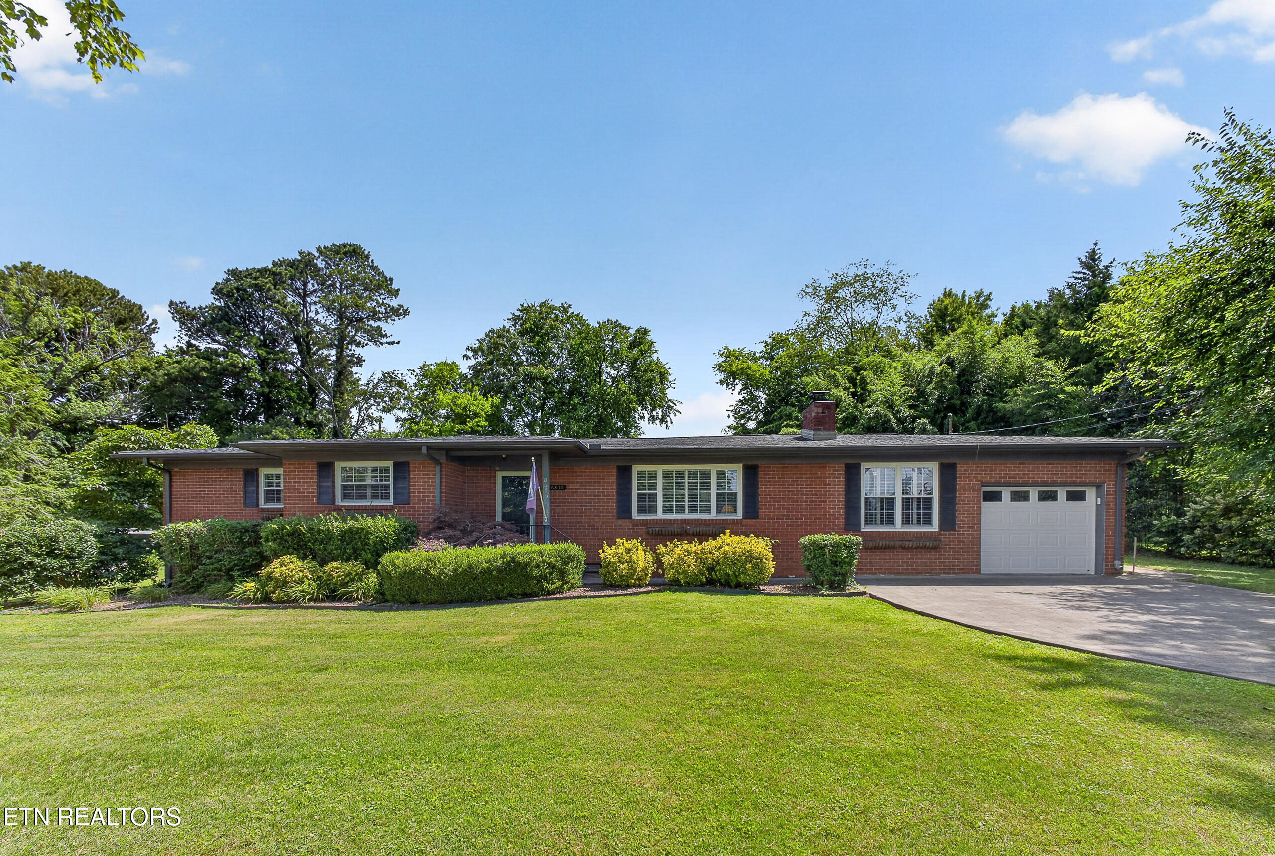 6810 Dorchester Drive Knoxville TN 37909