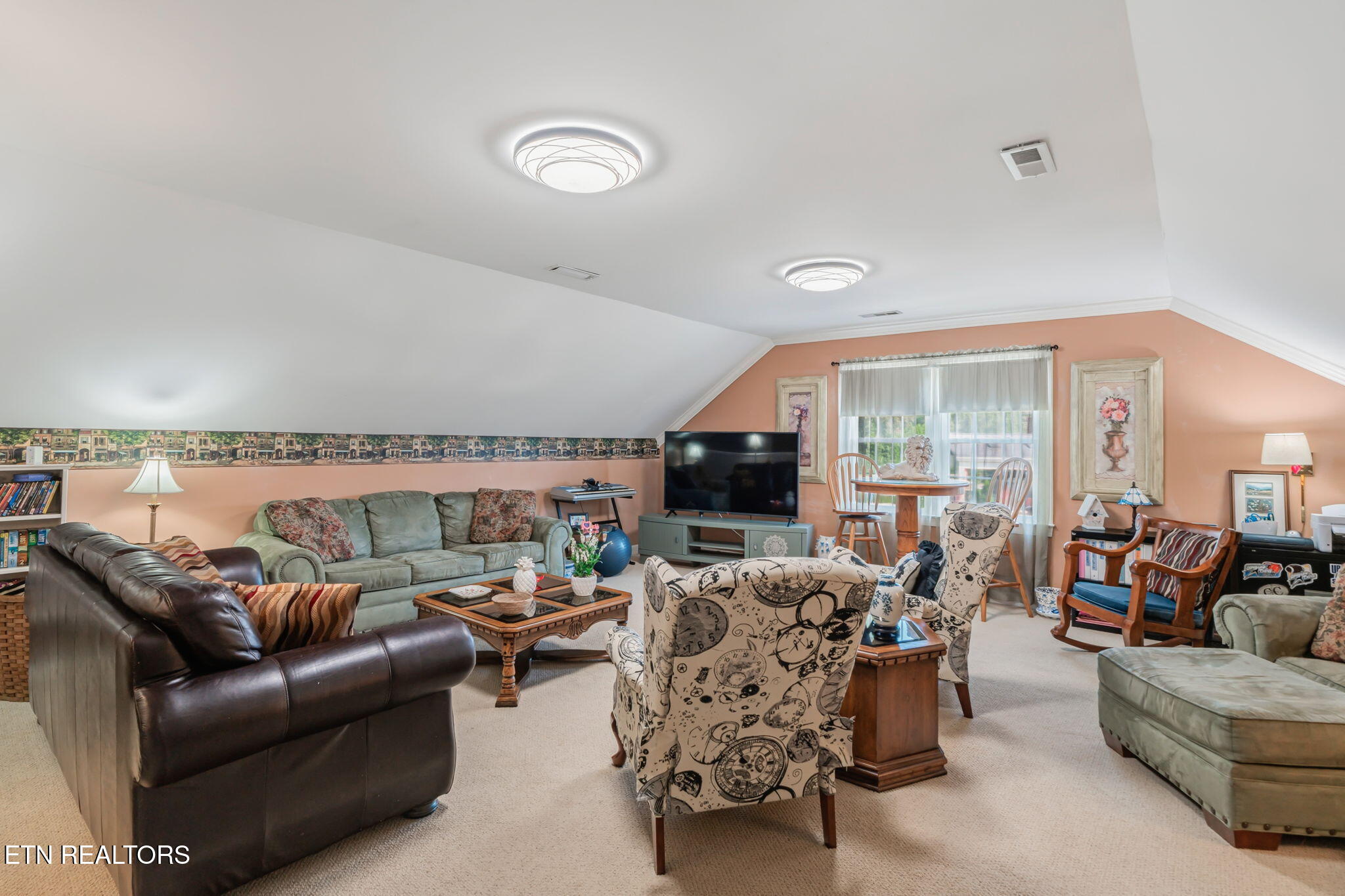 2309 Macintosh Circle Knoxville TN 37932
