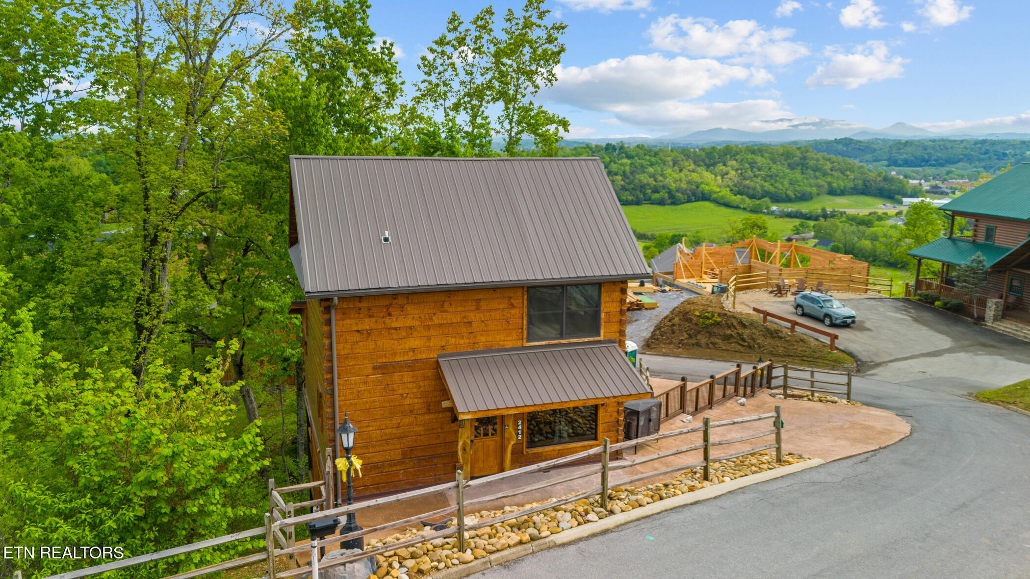 2412 Hawks Nest Way Sevierville TN 37862