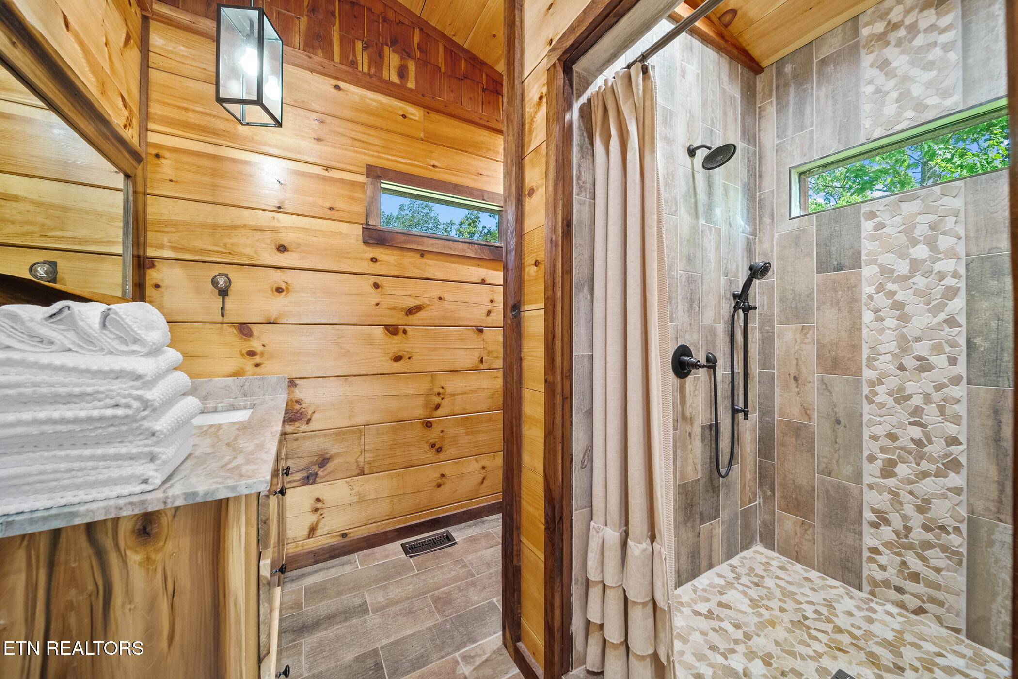 2412 Hawks Nest Way Sevierville TN 37862