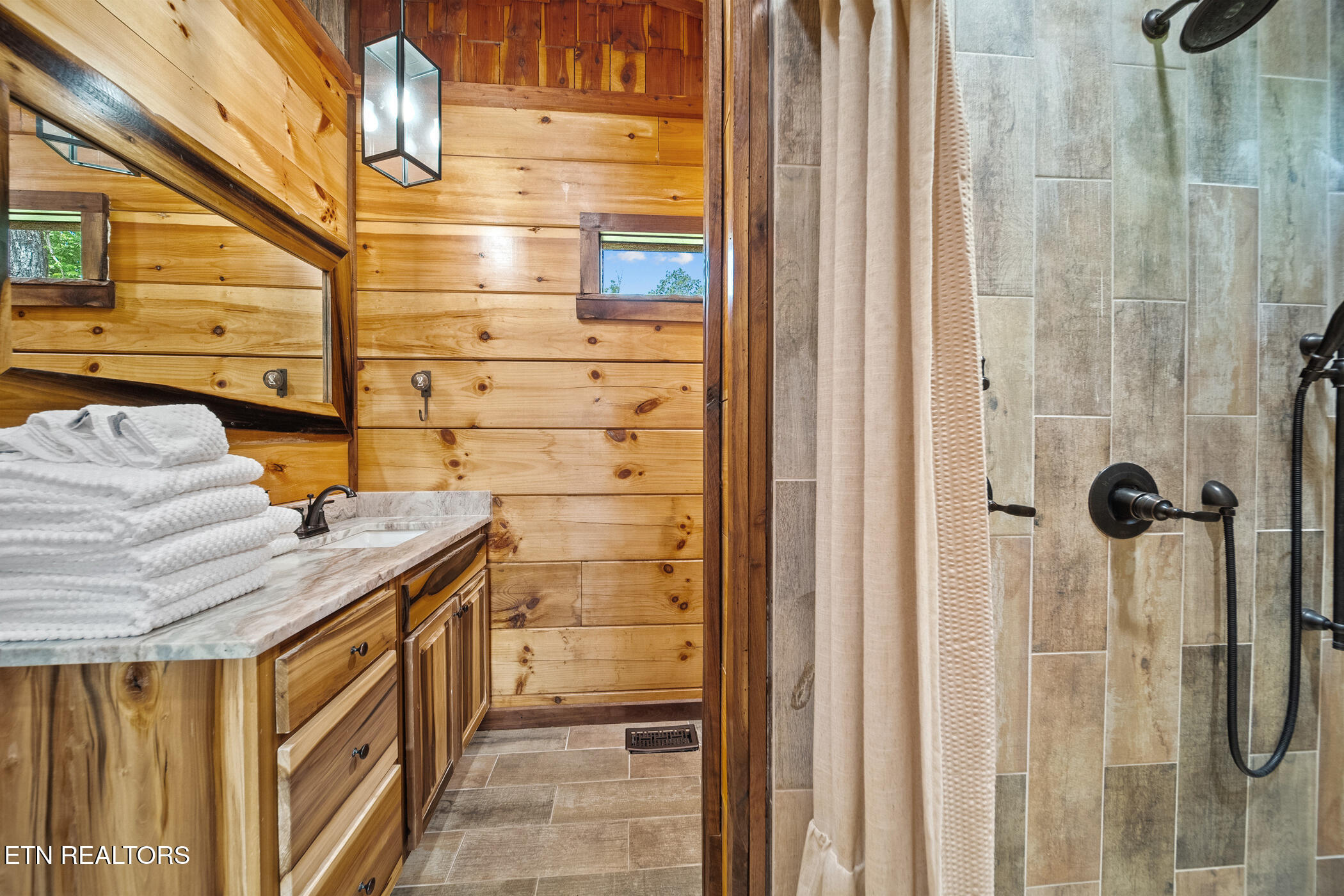2412 Hawks Nest Way Sevierville TN 37862