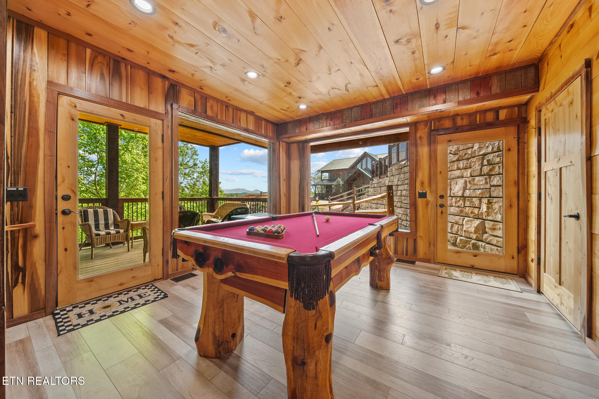 2412 Hawks Nest Way Sevierville TN 37862