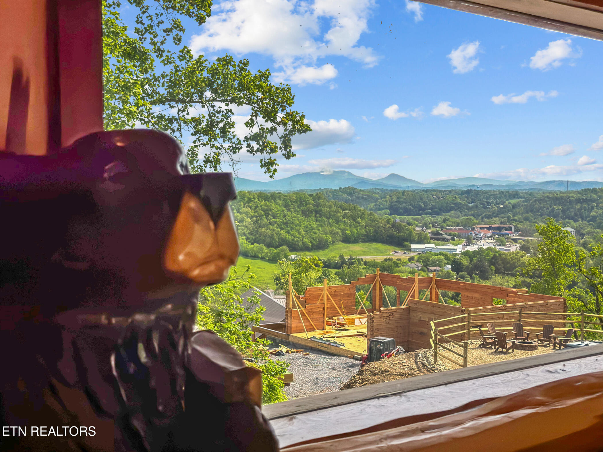 2412 Hawks Nest Way Sevierville TN 37862