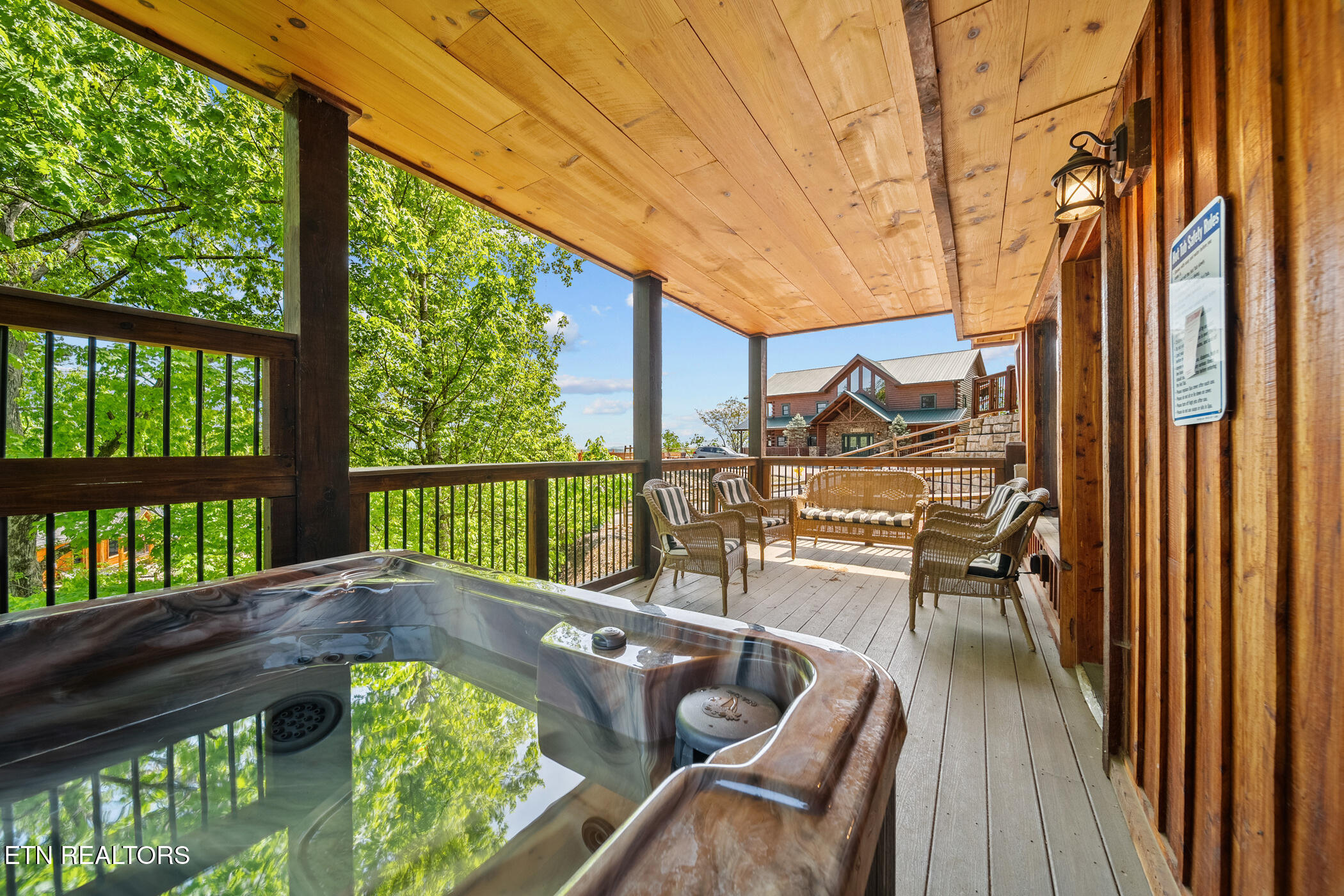 2412 Hawks Nest Way Sevierville TN 37862