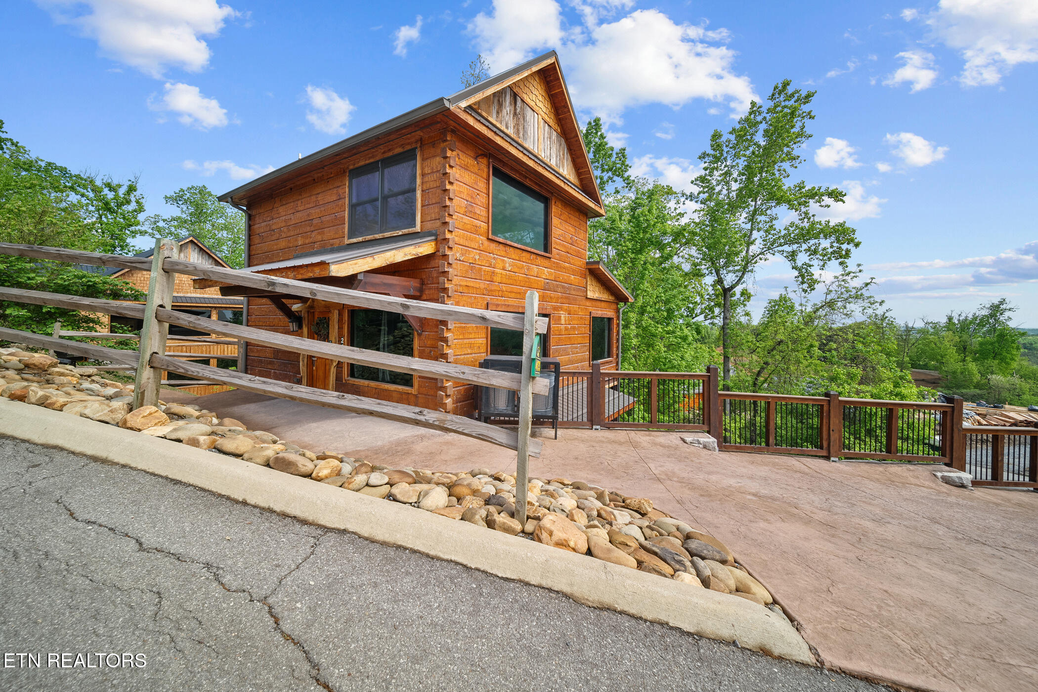 2412 Hawks Nest Way Sevierville TN 37862