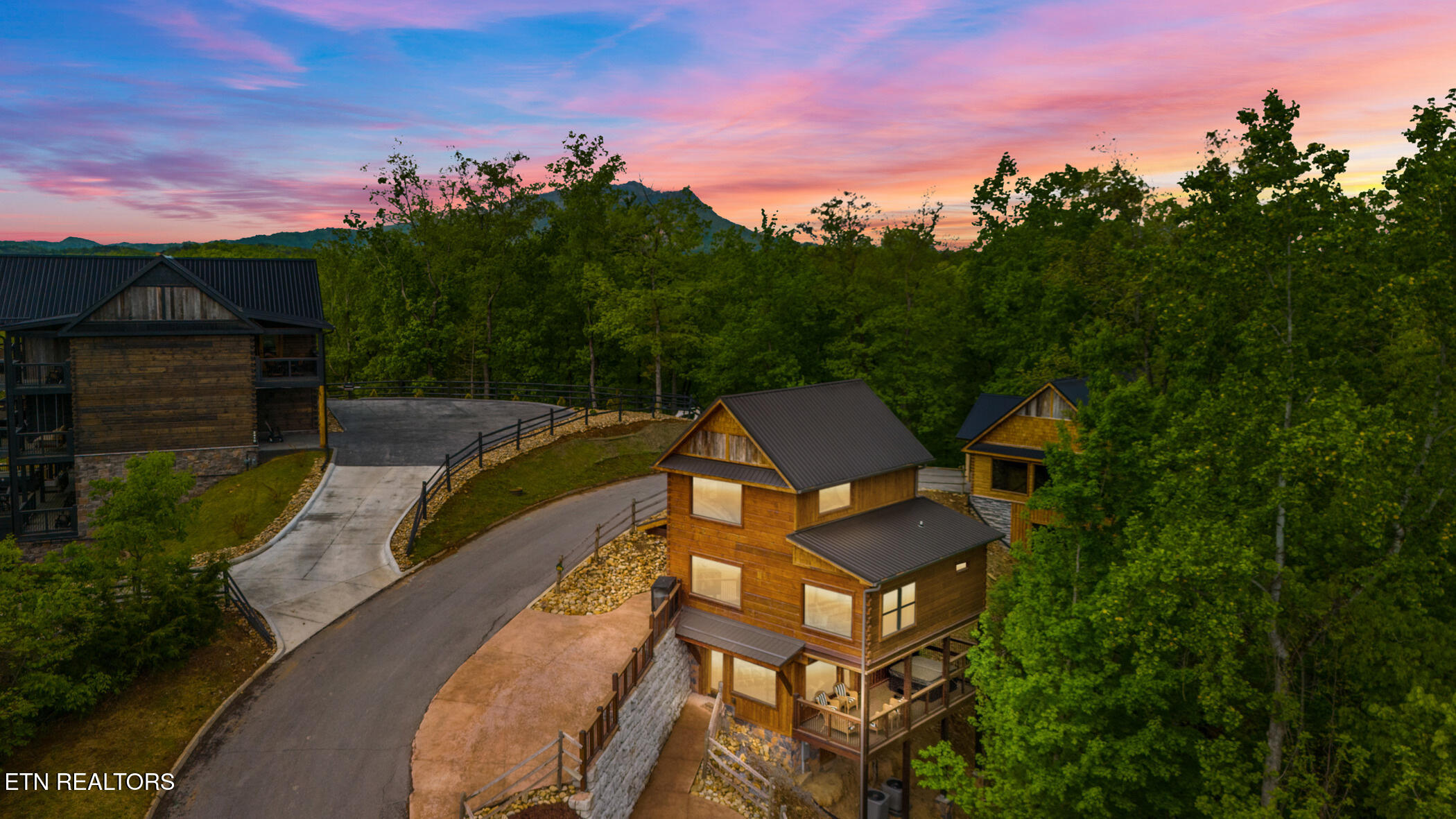 2412 Hawks Nest Way Sevierville TN 37862