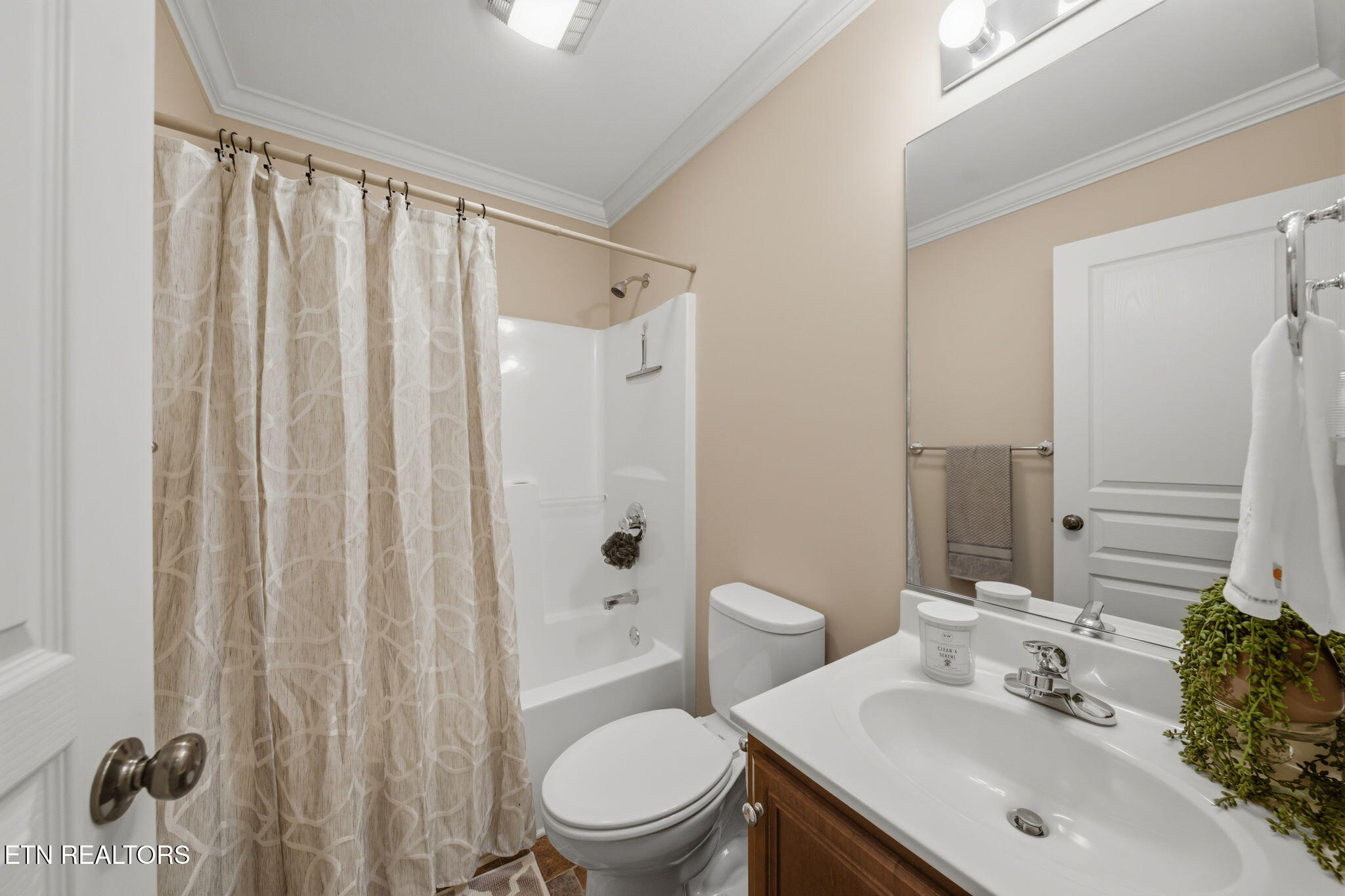 1721 Bombay Lane Knoxville TN 37932
