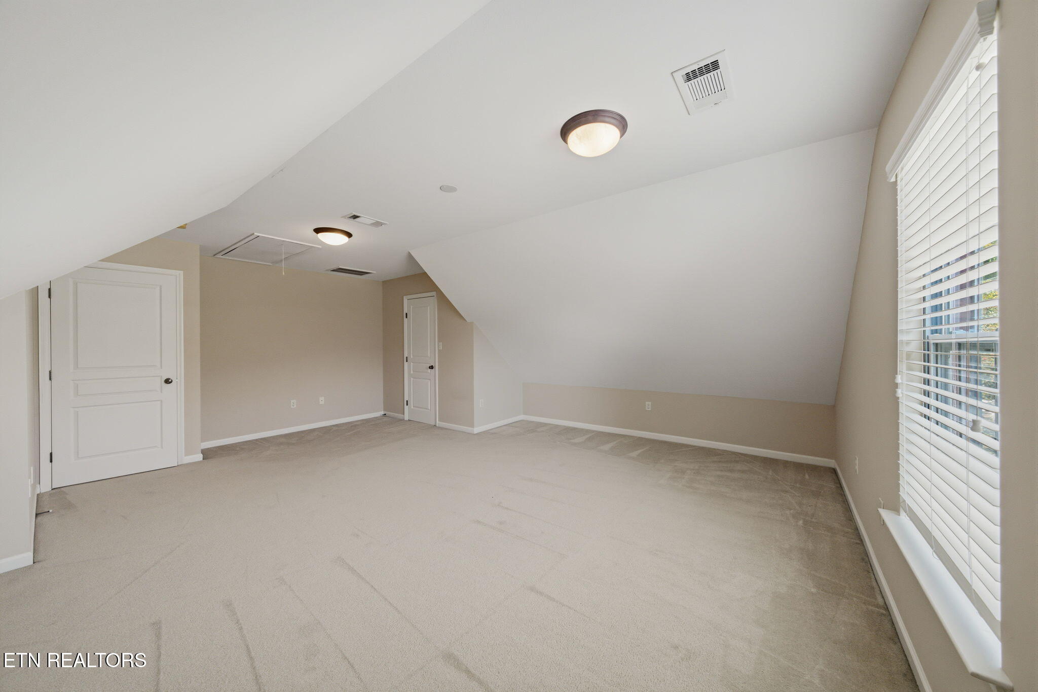 1721 Bombay Lane Knoxville TN 37932