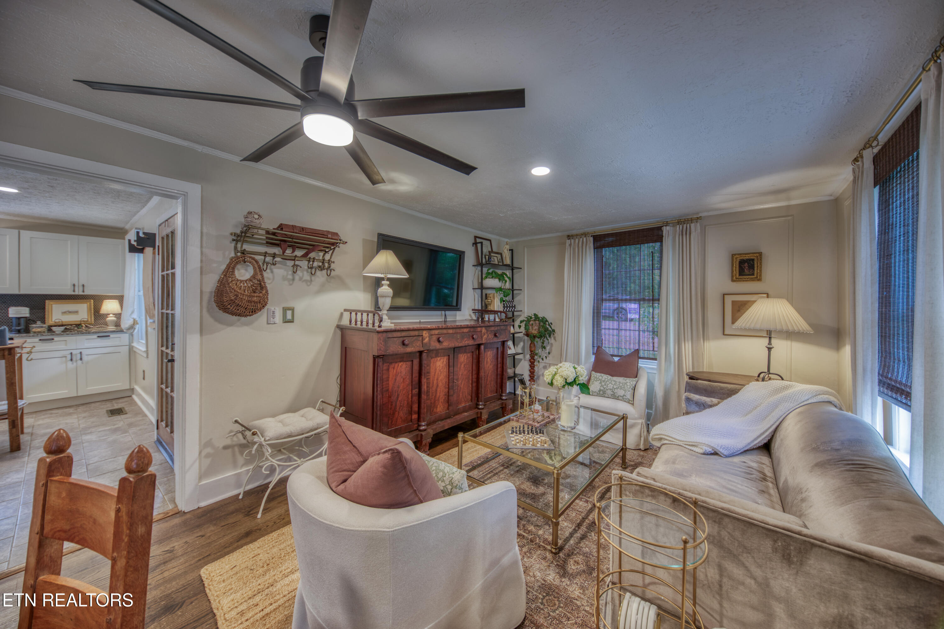 622 Balsam Drive Knoxville TN 37918