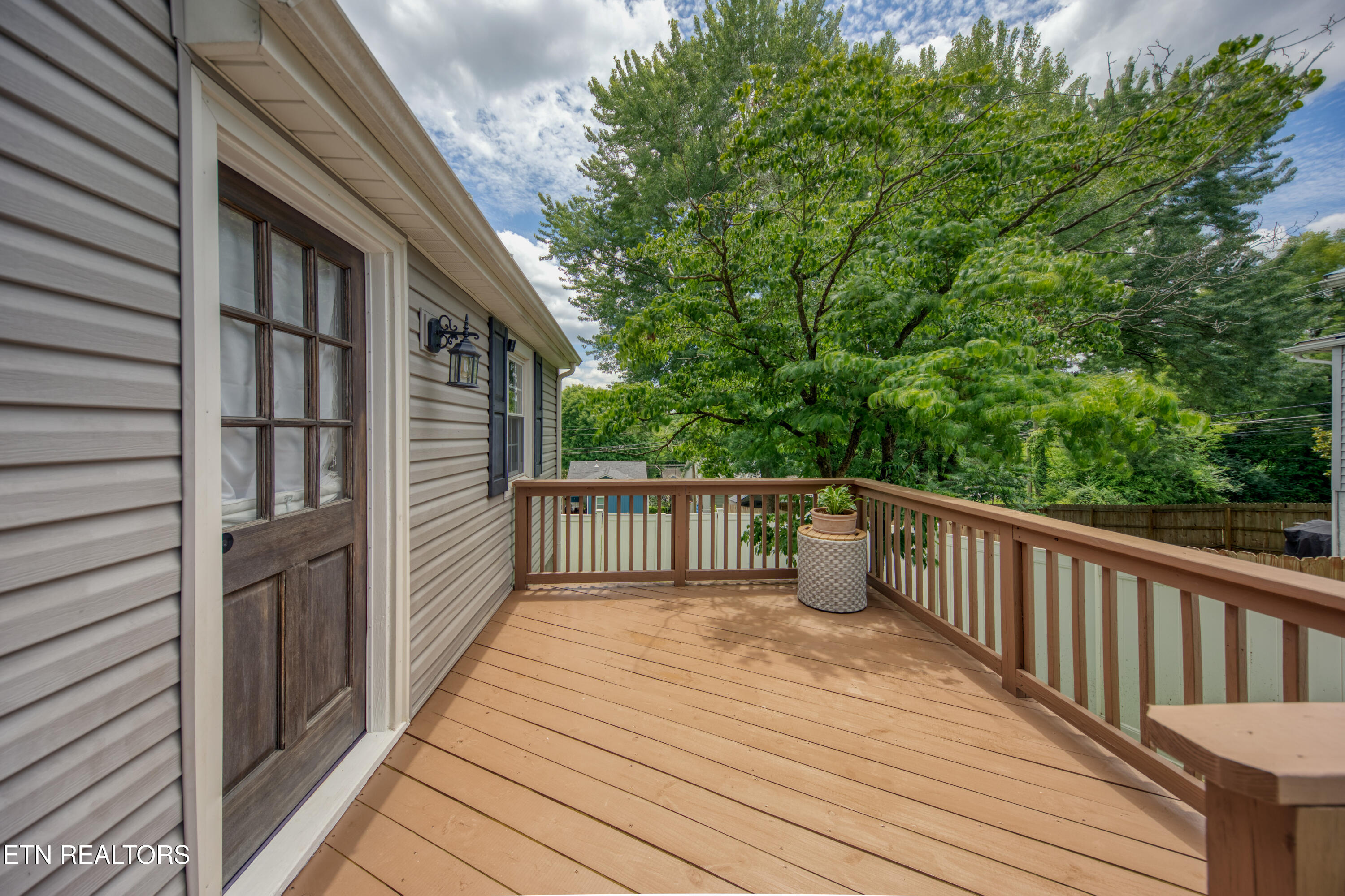 622 Balsam Drive Knoxville TN 37918