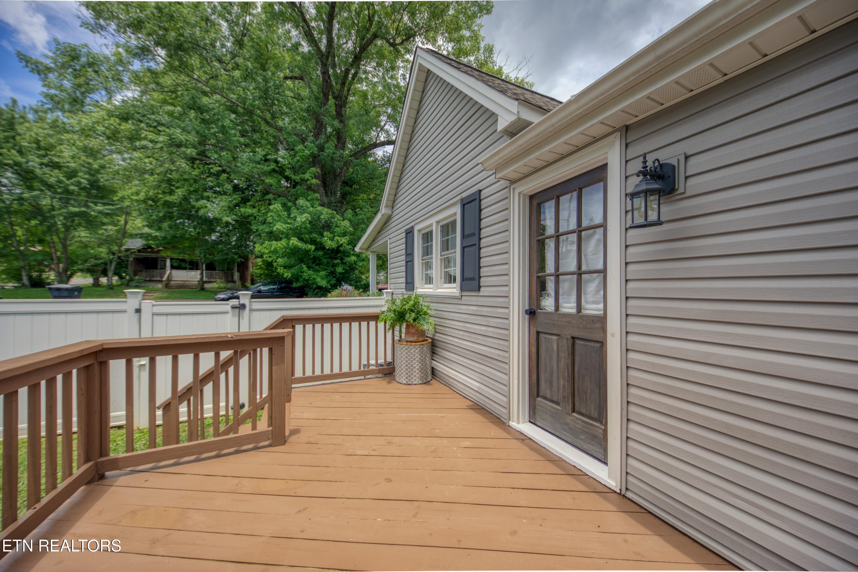 622 Balsam Drive Knoxville TN 37918