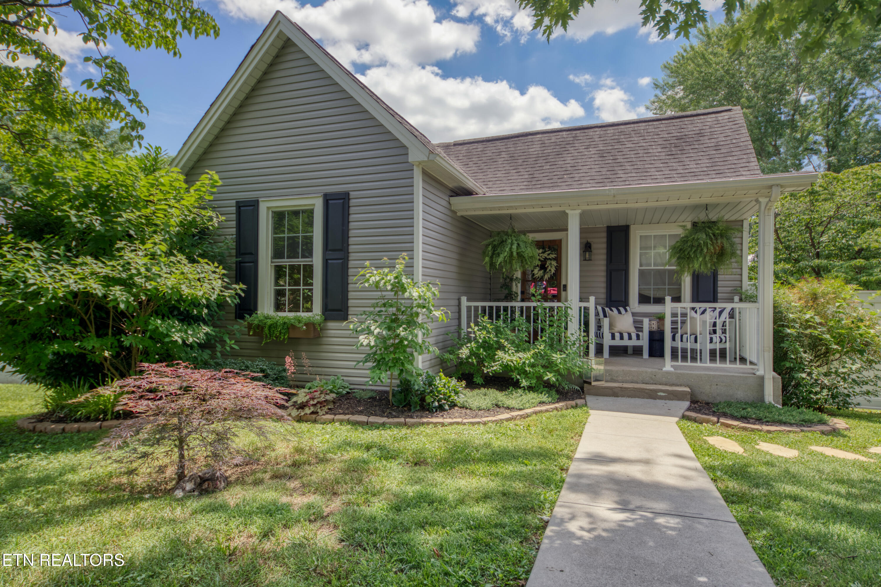 622 Balsam Drive Knoxville TN 37918