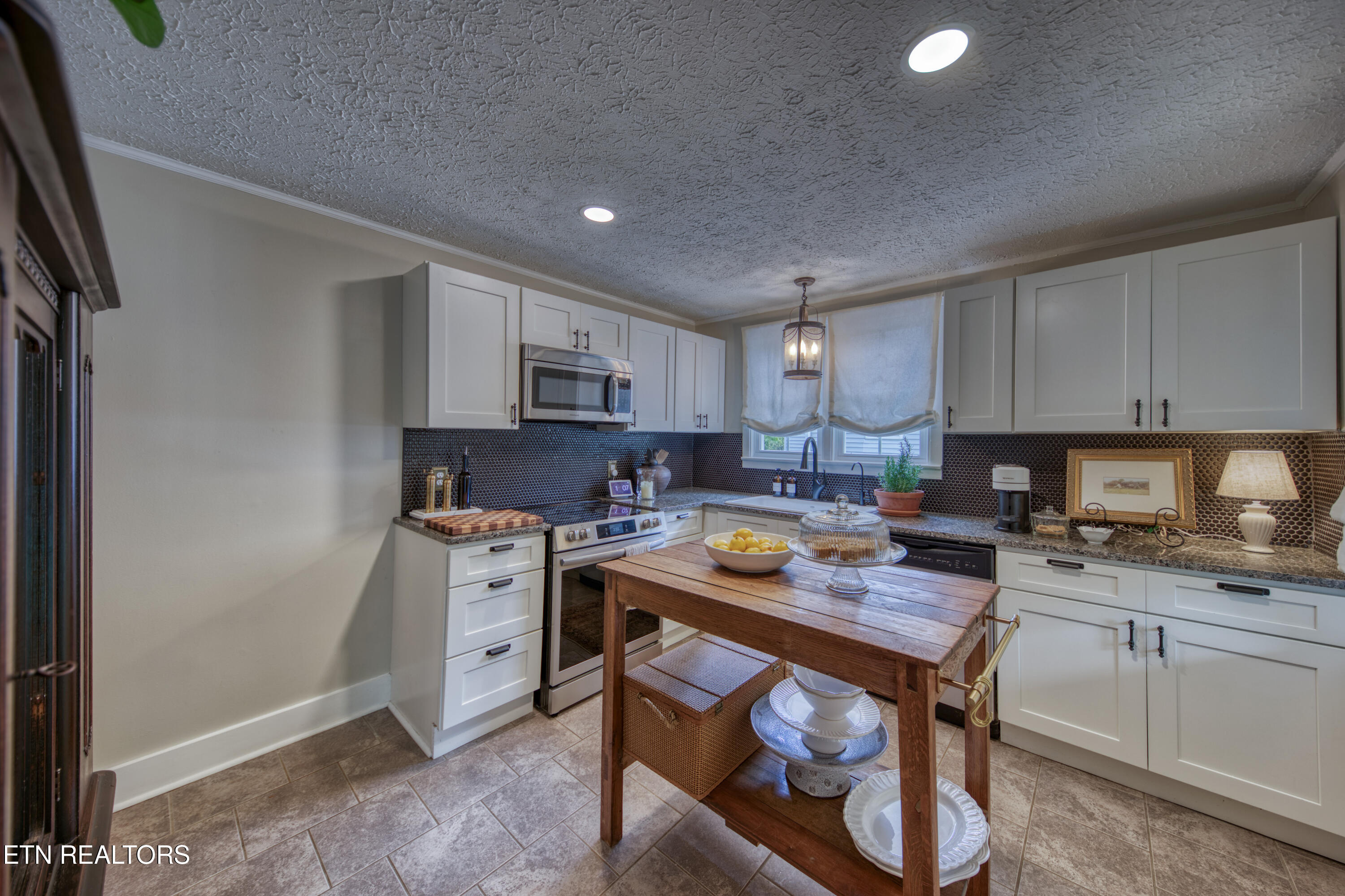 622 Balsam Drive Knoxville TN 37918