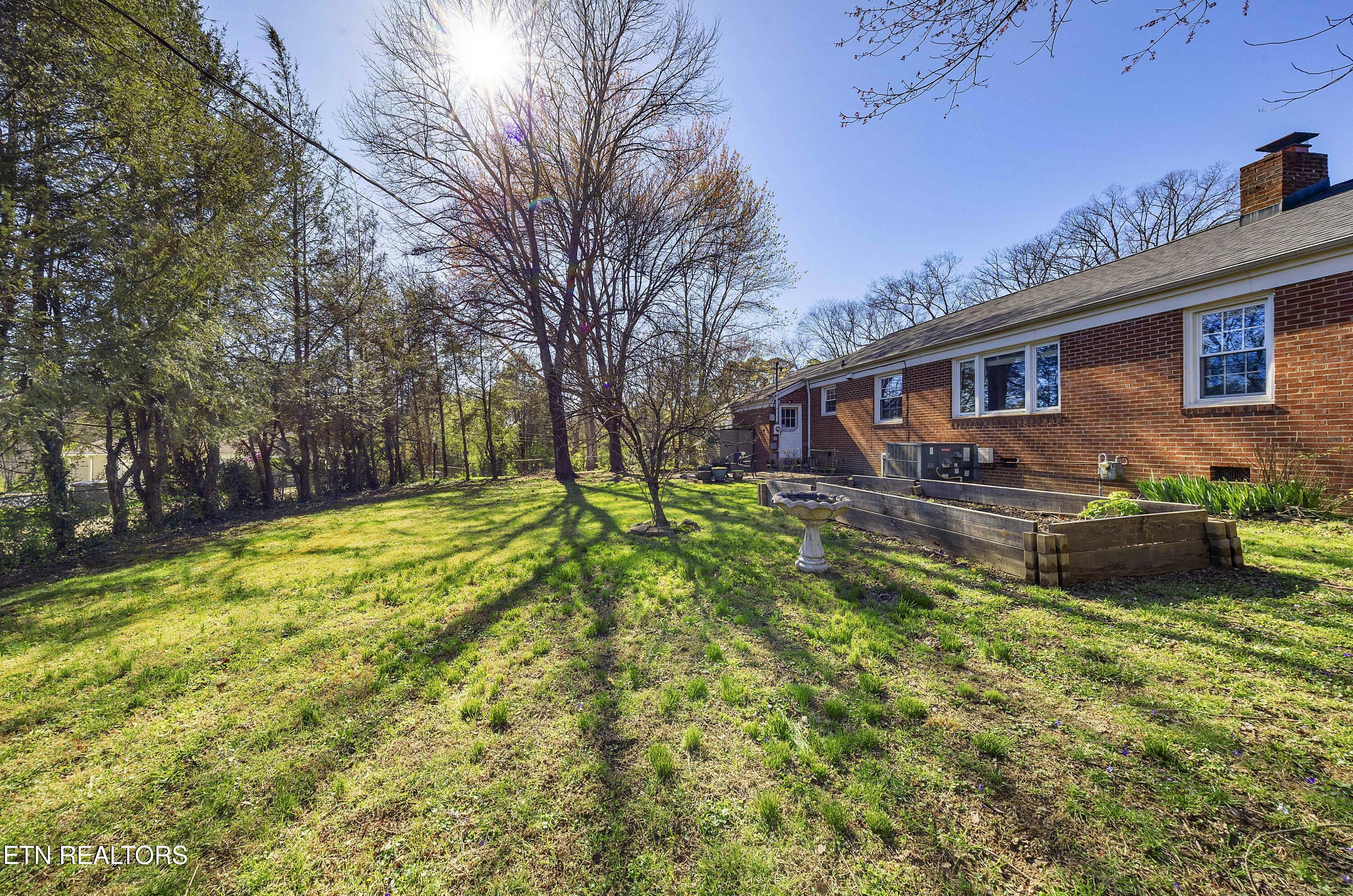 3352 NE Kenilworth Lane Knoxville TN 37917