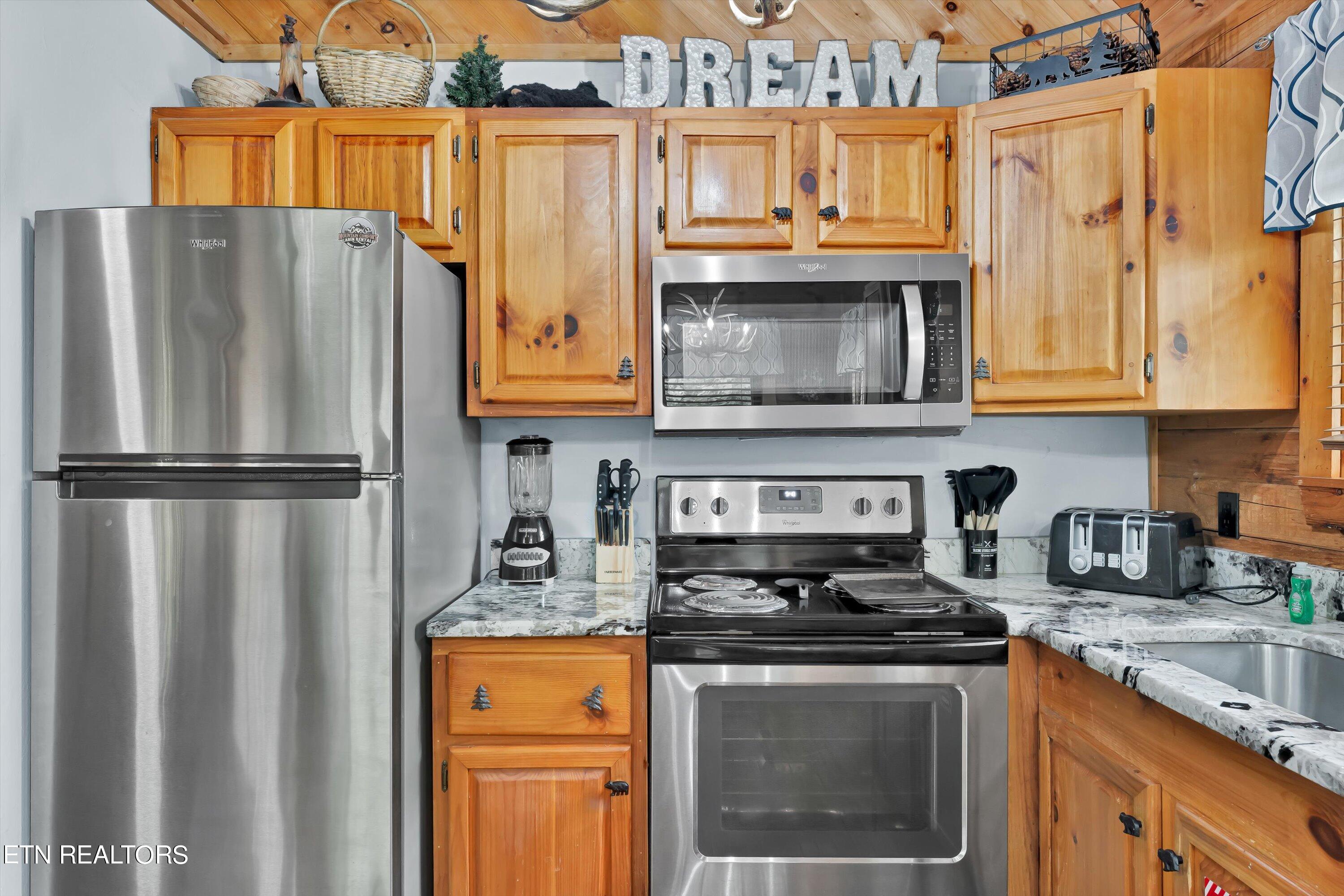 1748 Ridgecrest Drive Sevierville TN 37876