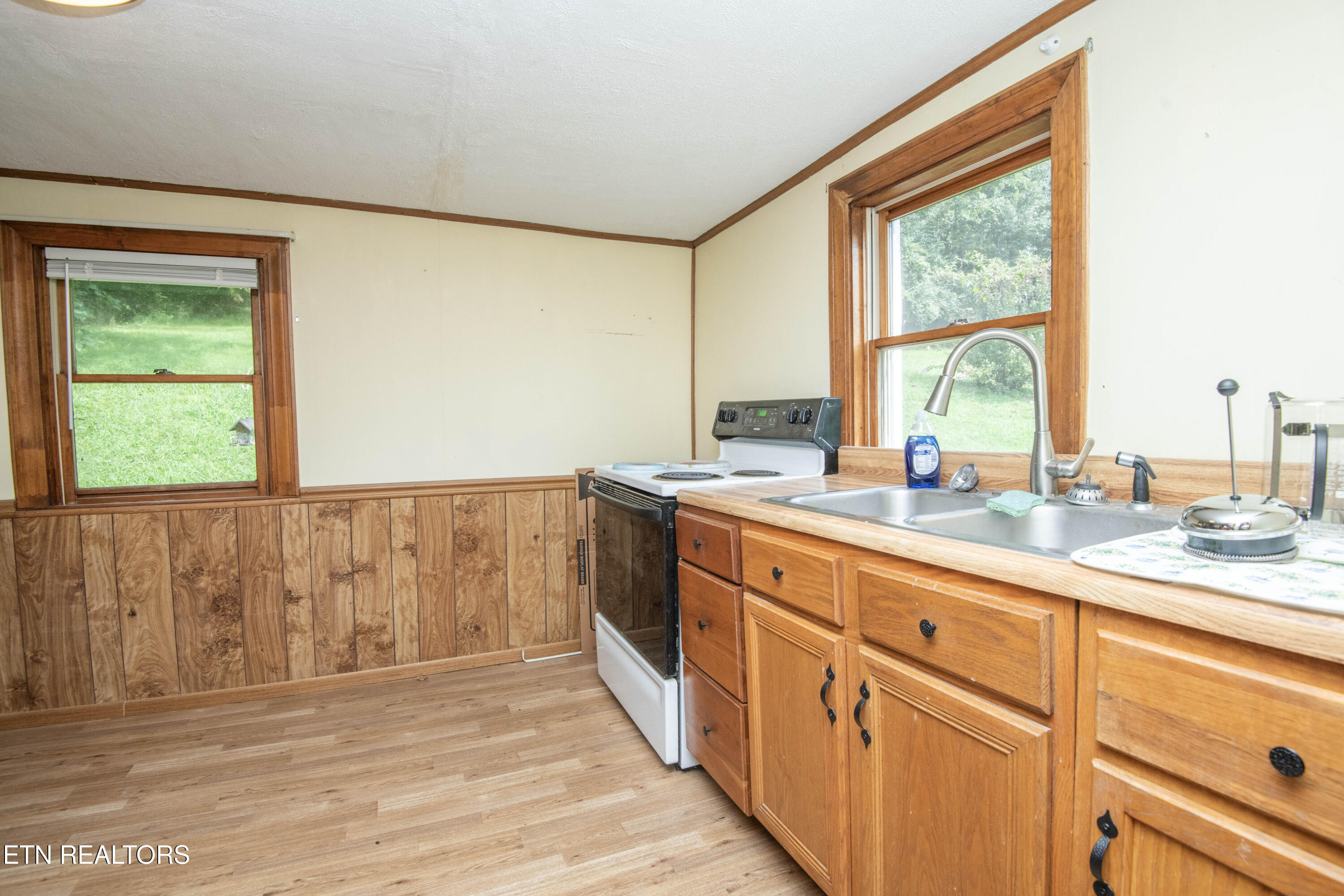 8713 Old Maynardville Pike Knoxville TN 37938