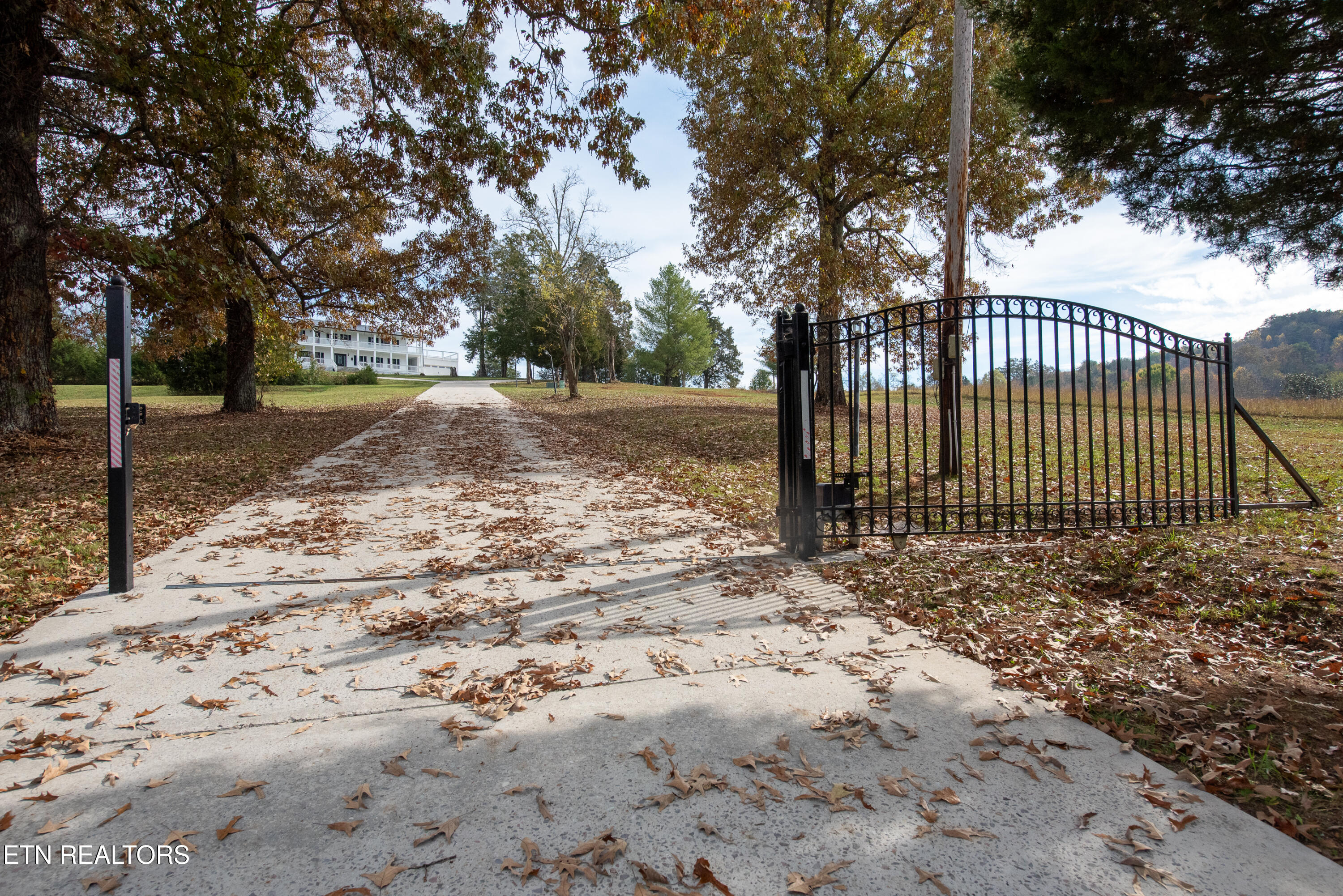 615 River Road Kingston TN 37763