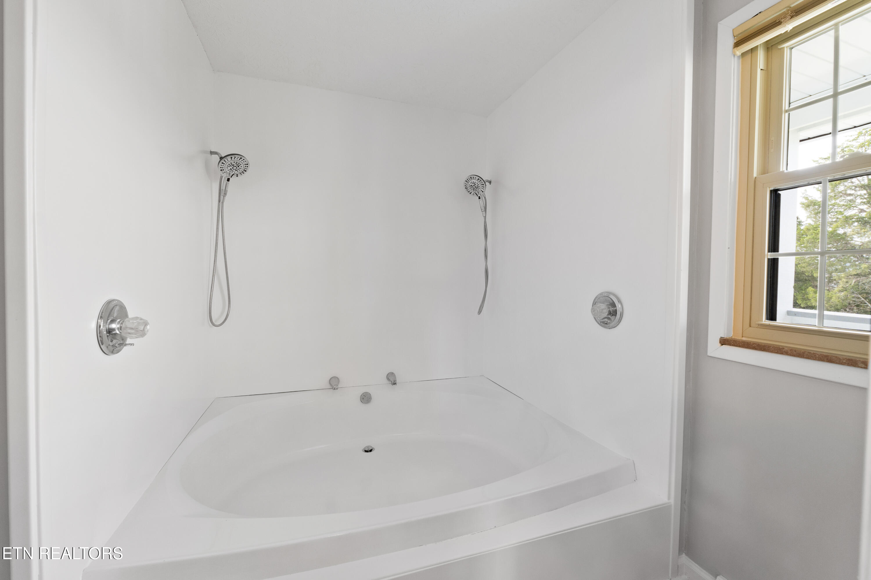 615 River Road Kingston TN 37763