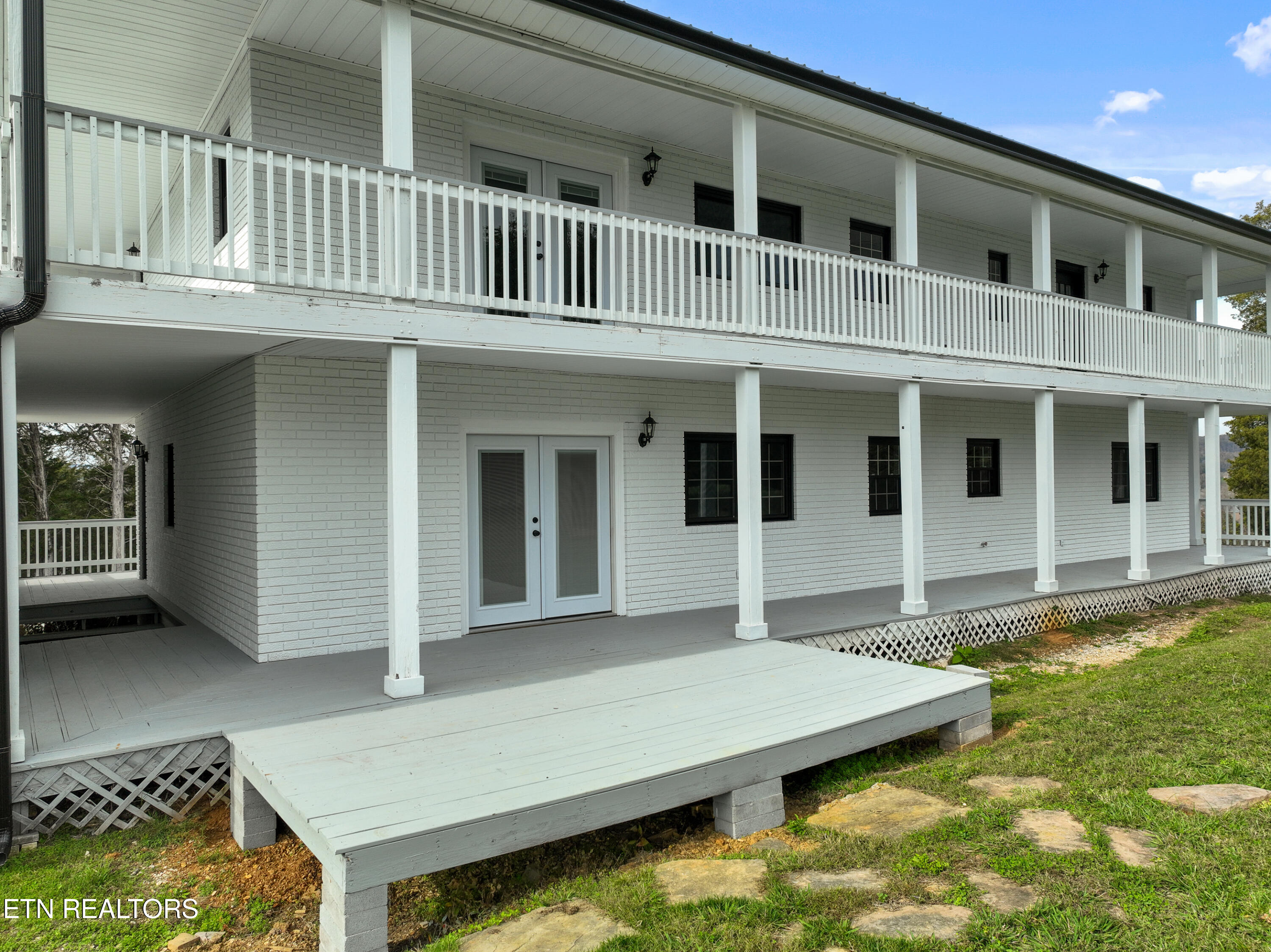 615 River Road Kingston TN 37763