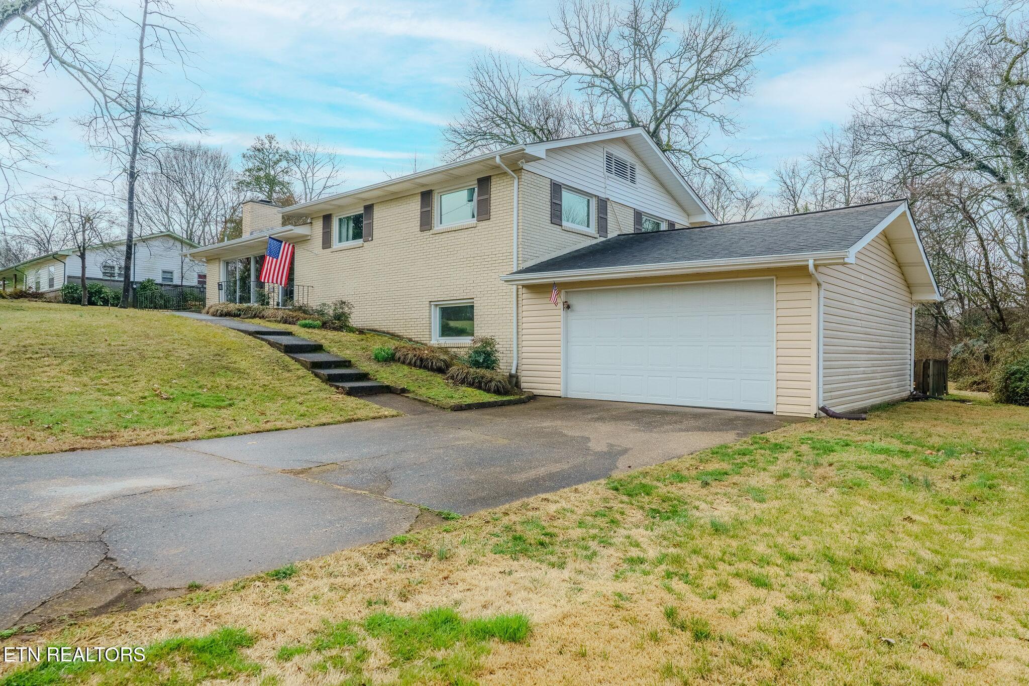 332 Crestview Road Knoxville TN 37934
