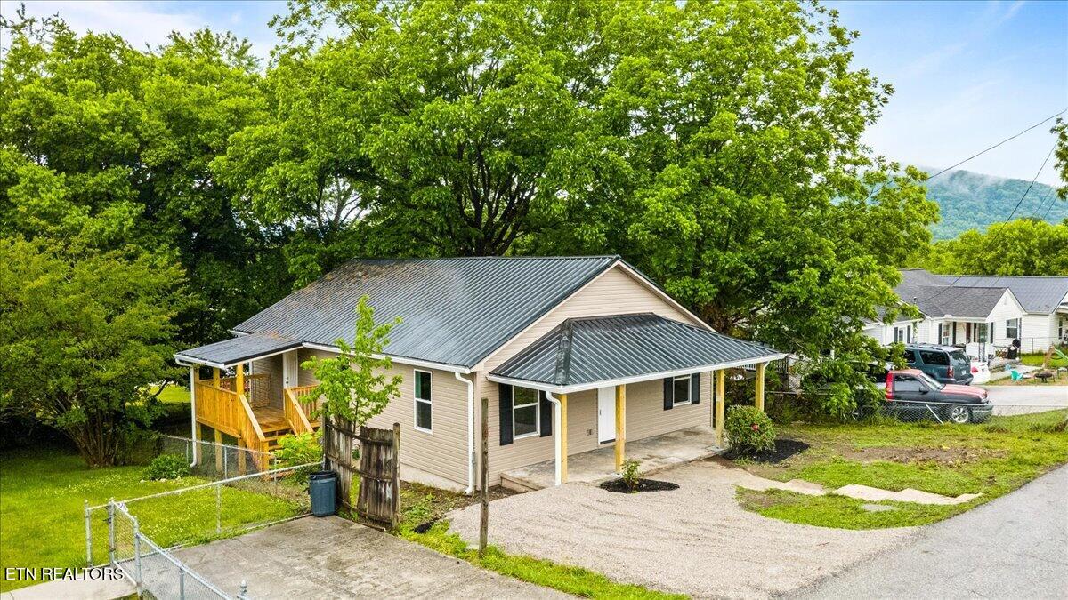 818 S Cumberland Ave Avenue Lafollette TN 37766