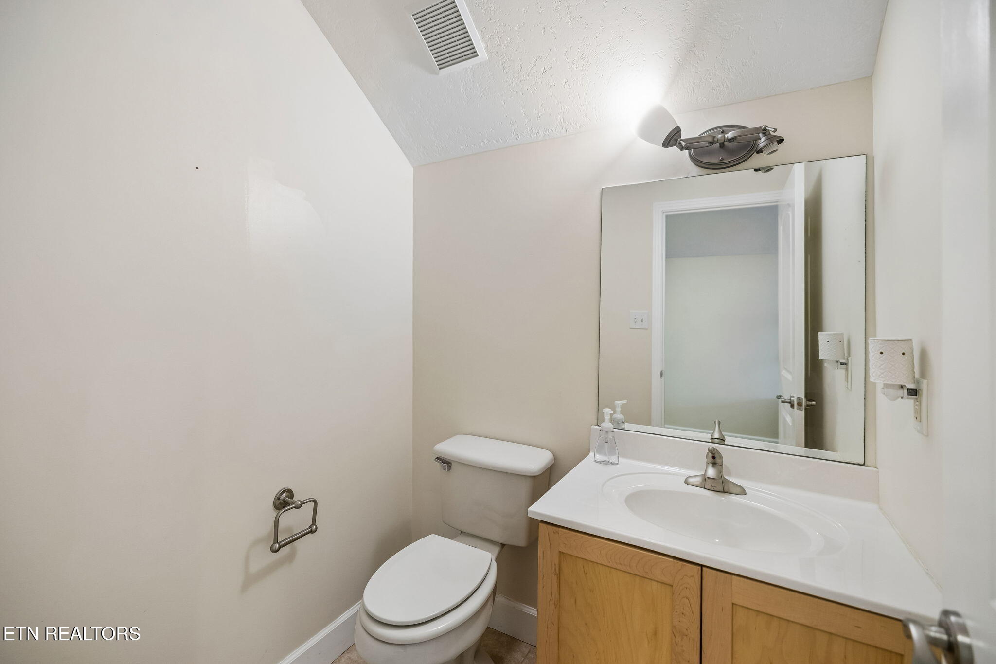 1208 Fox Ridge Drive Powell TN 37849