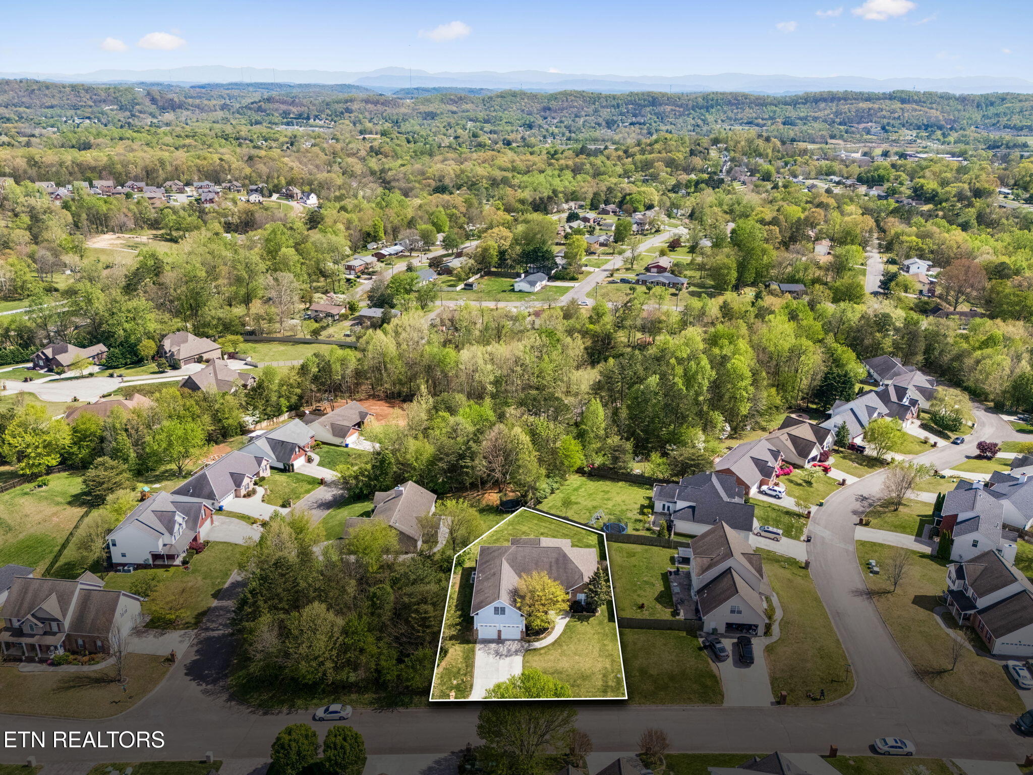 1208 Fox Ridge Drive Powell TN 37849