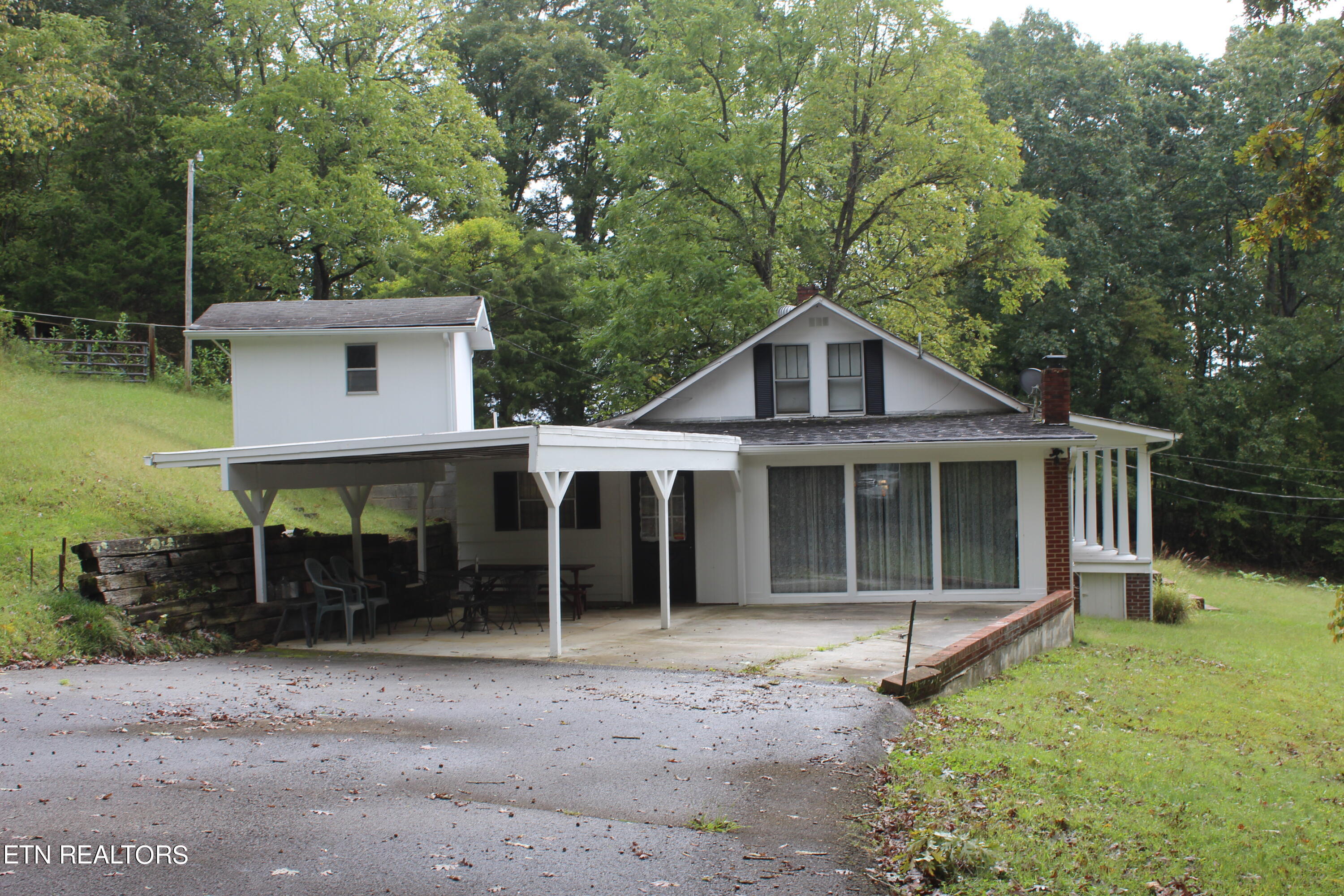 3556 Lone Mountain Road New Tazewell TN 37825