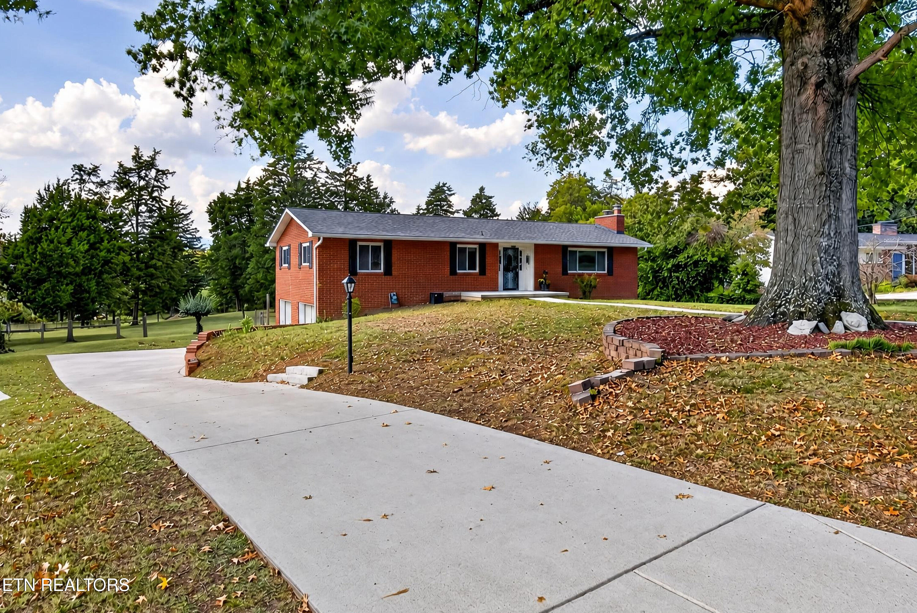 106 Dartmouth Circle Oak Ridge TN 37830