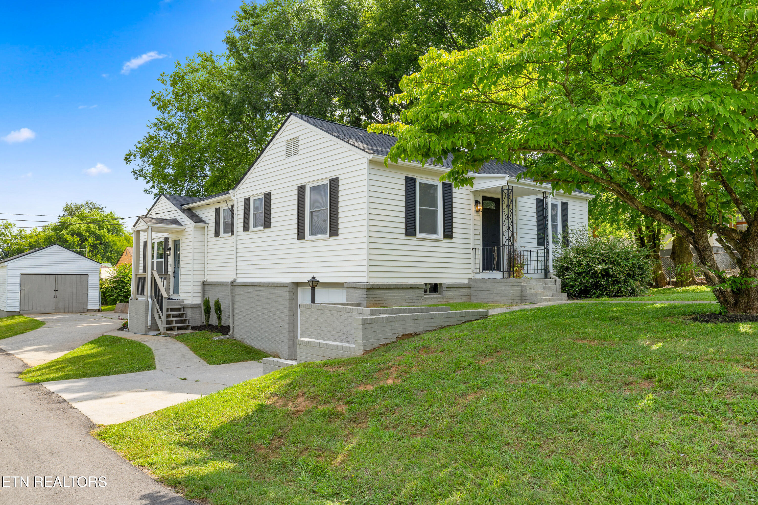 300 Henderson Street Maryville TN 37804