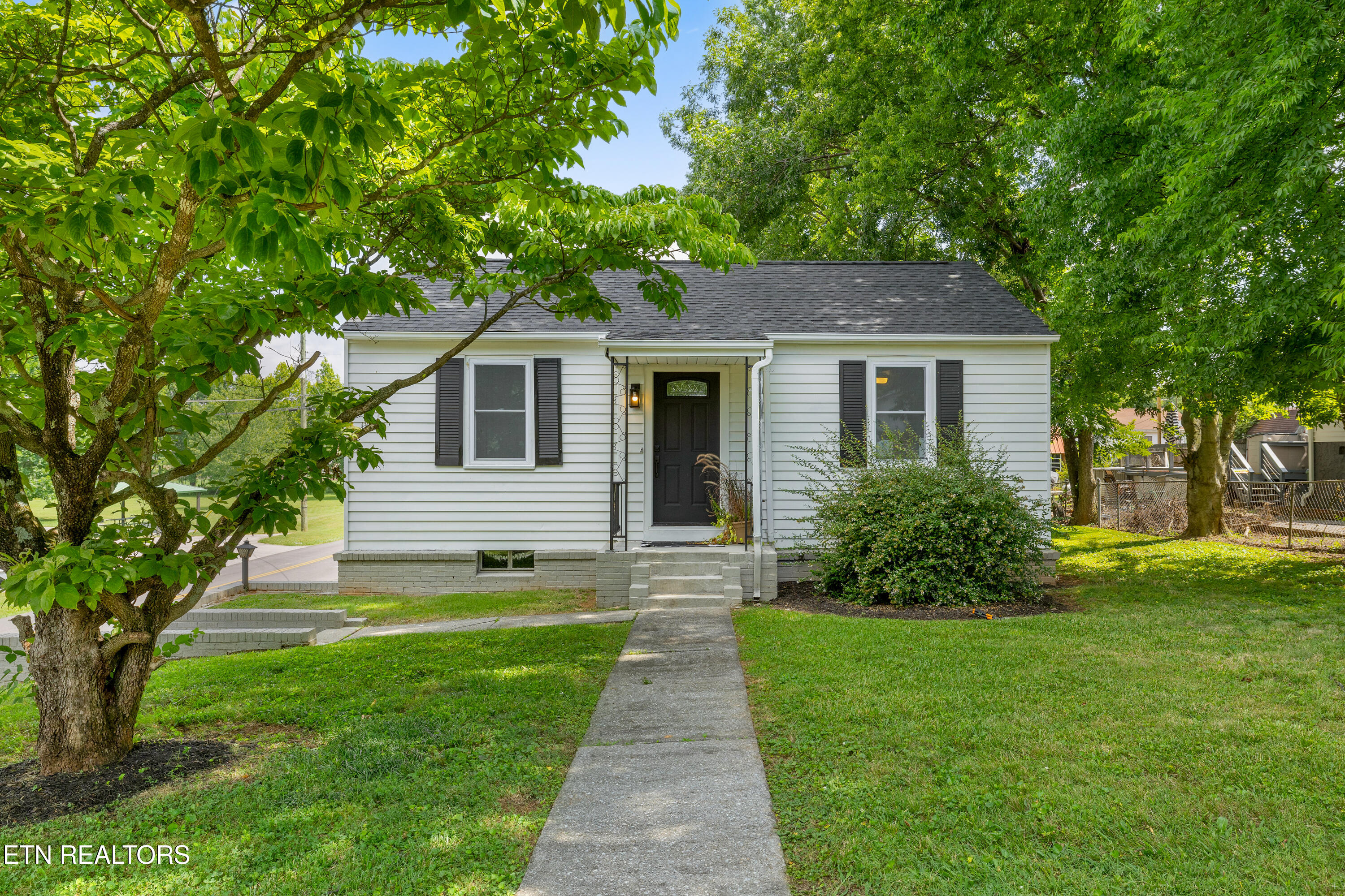 300 Henderson Street Maryville TN 37804