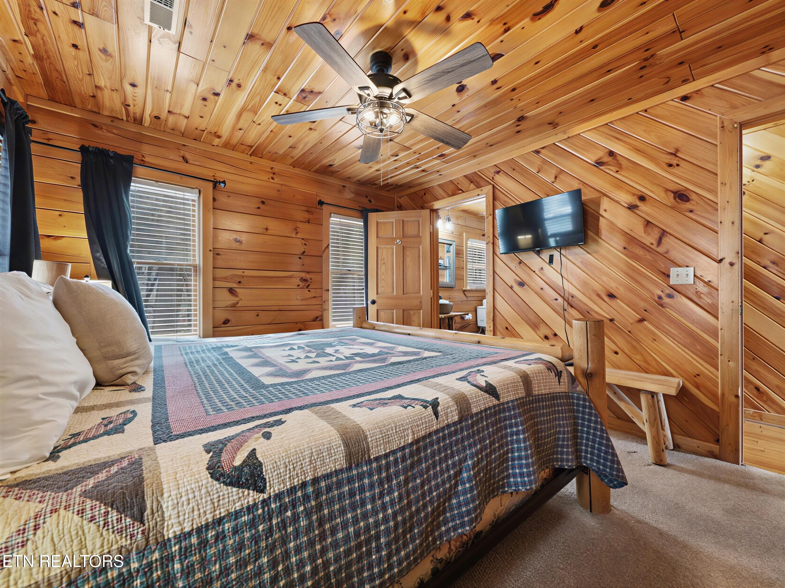3195 Emerald Springs Loop Sevierville TN 37862