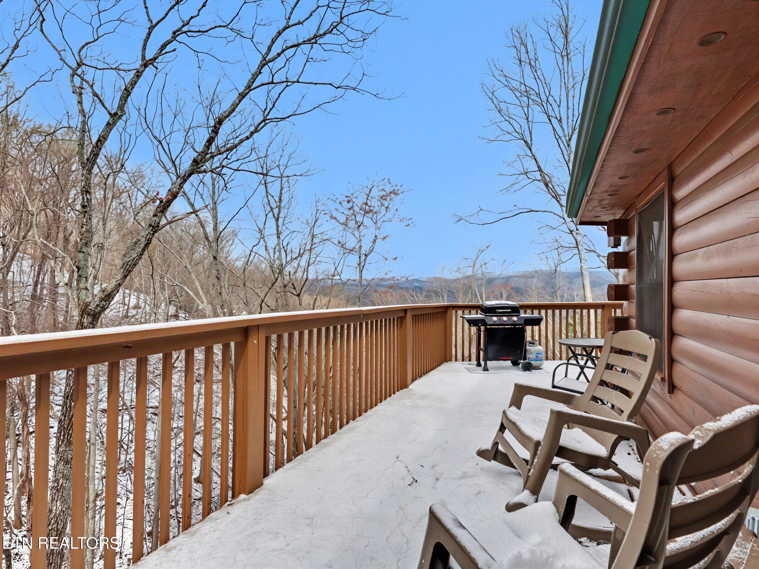 3195 Emerald Springs Loop Sevierville TN 37862