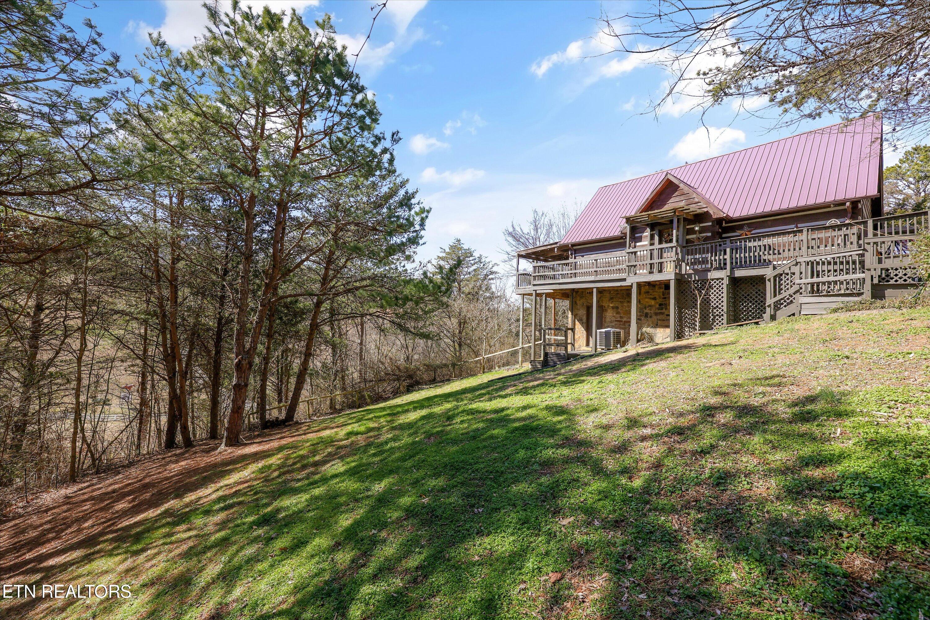 1483 Honey Oaks Way Sevierville TN 37876
