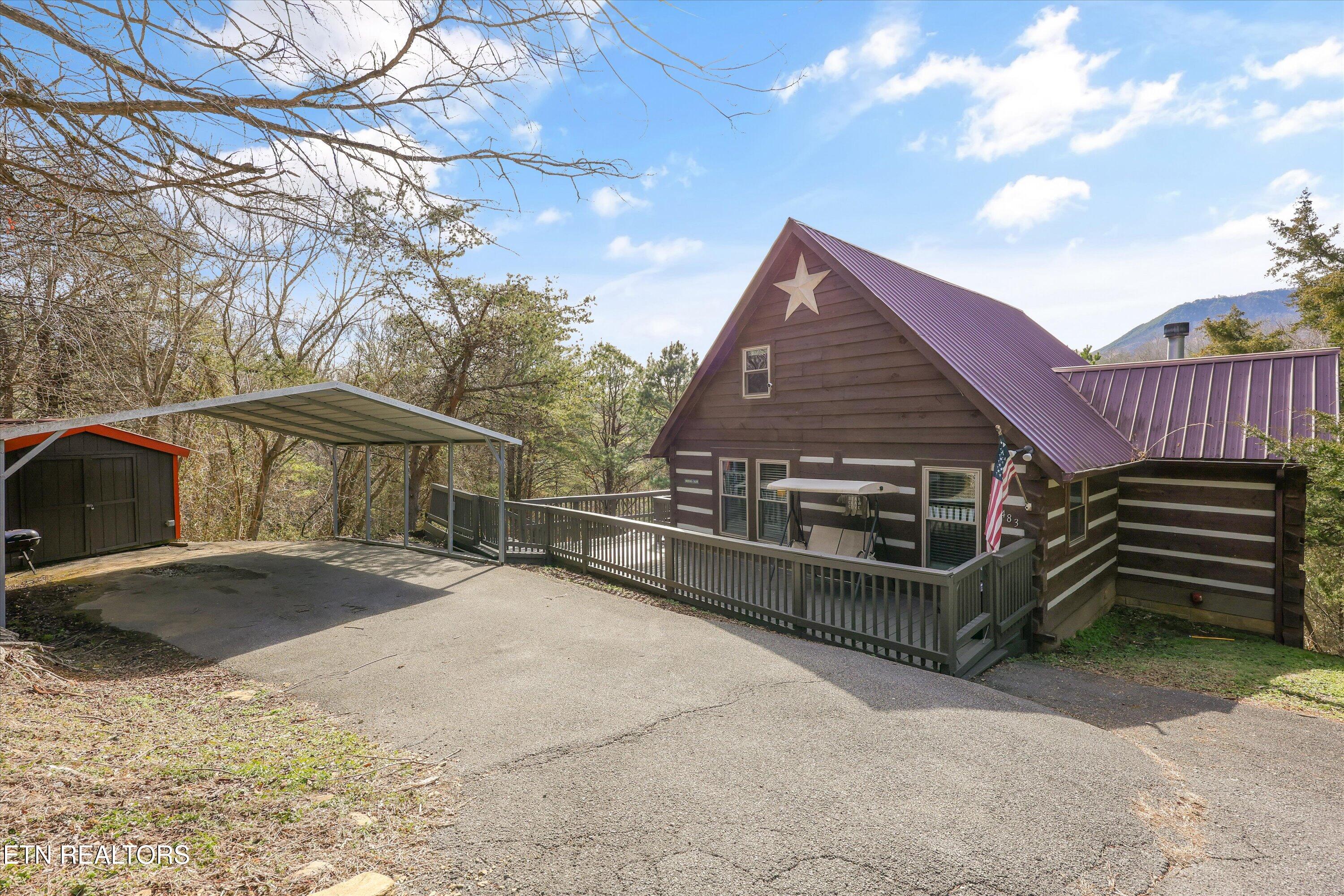 1483 Honey Oaks Way Sevierville TN 37876