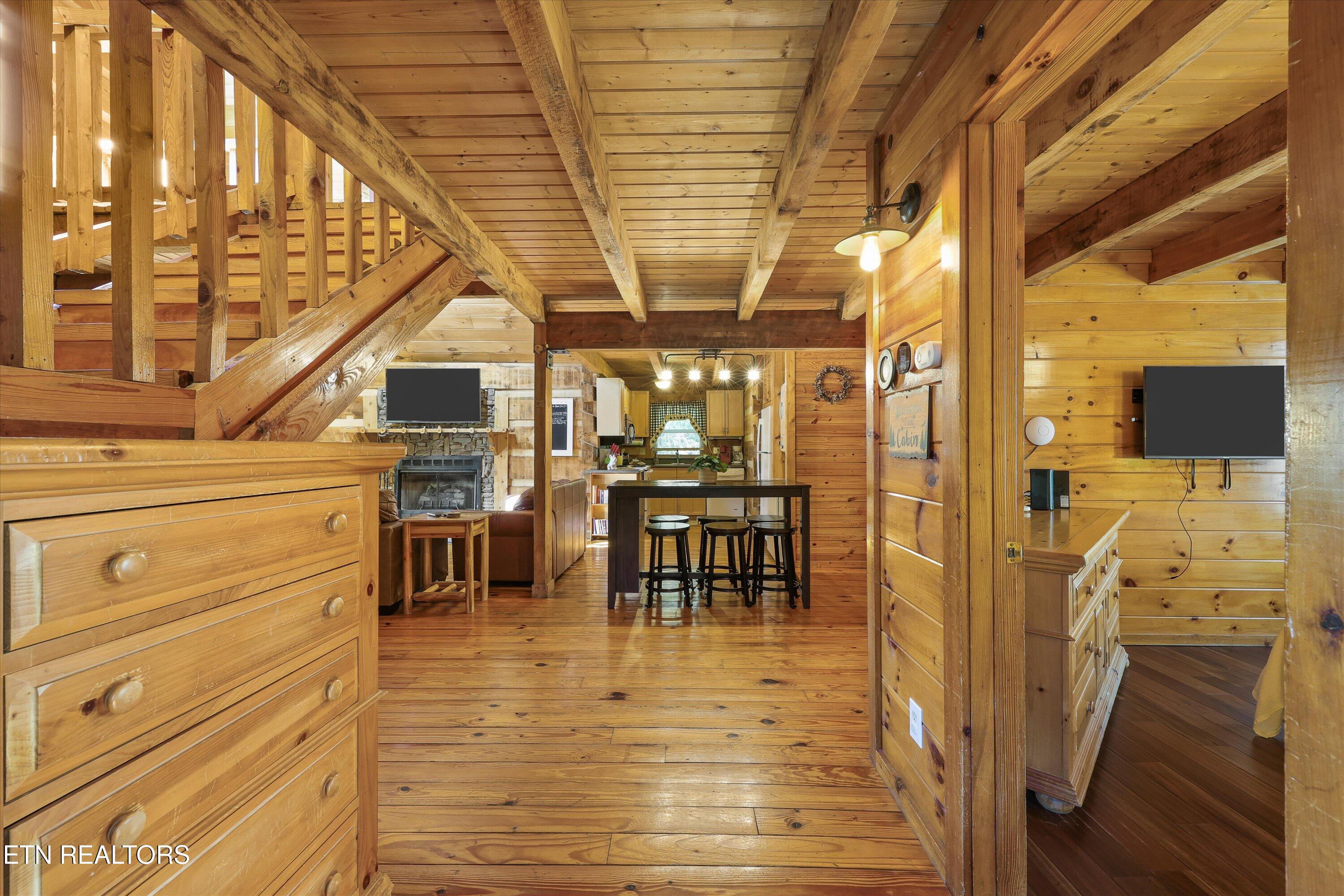 1483 Honey Oaks Way Sevierville TN 37876
