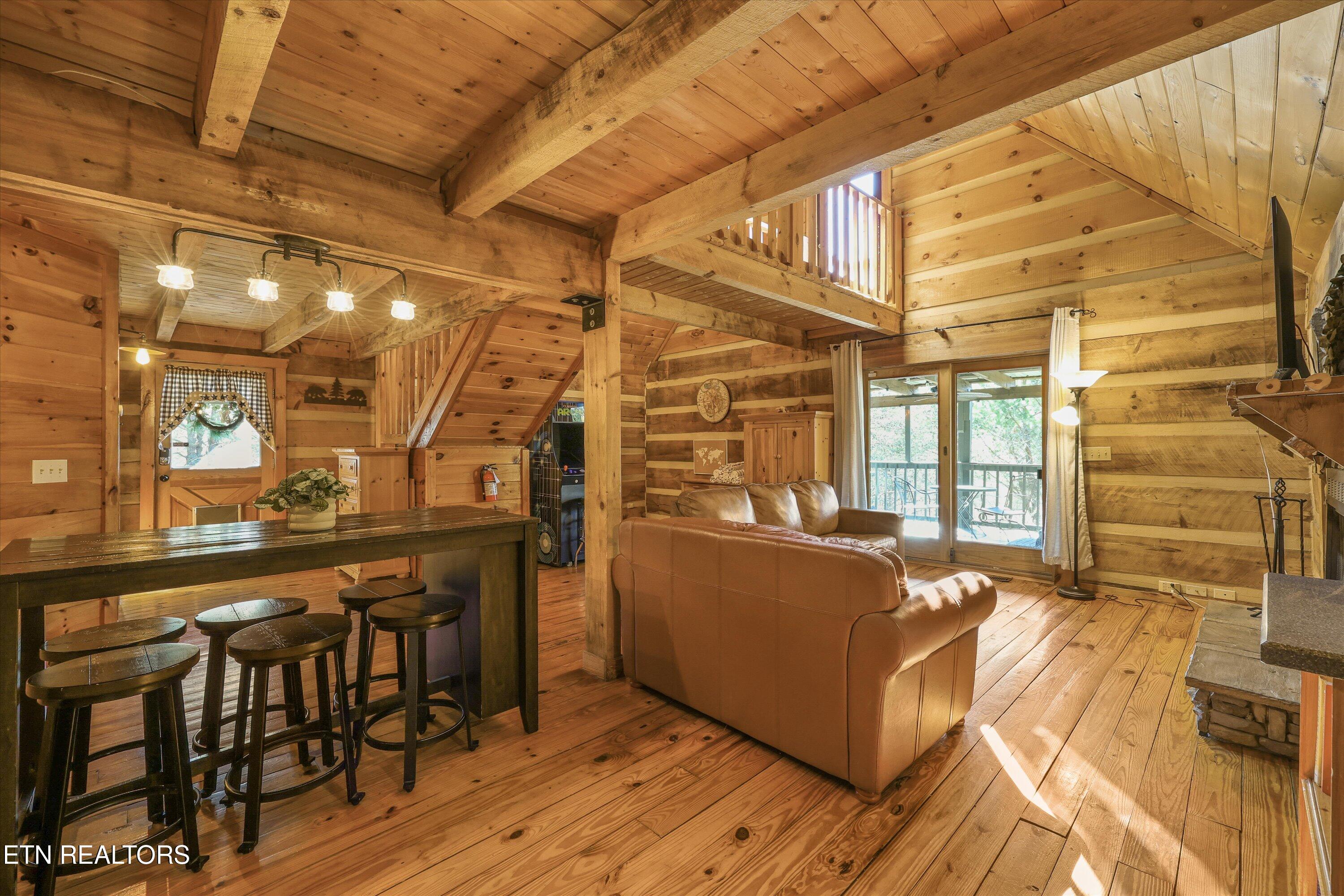 1483 Honey Oaks Way Sevierville TN 37876