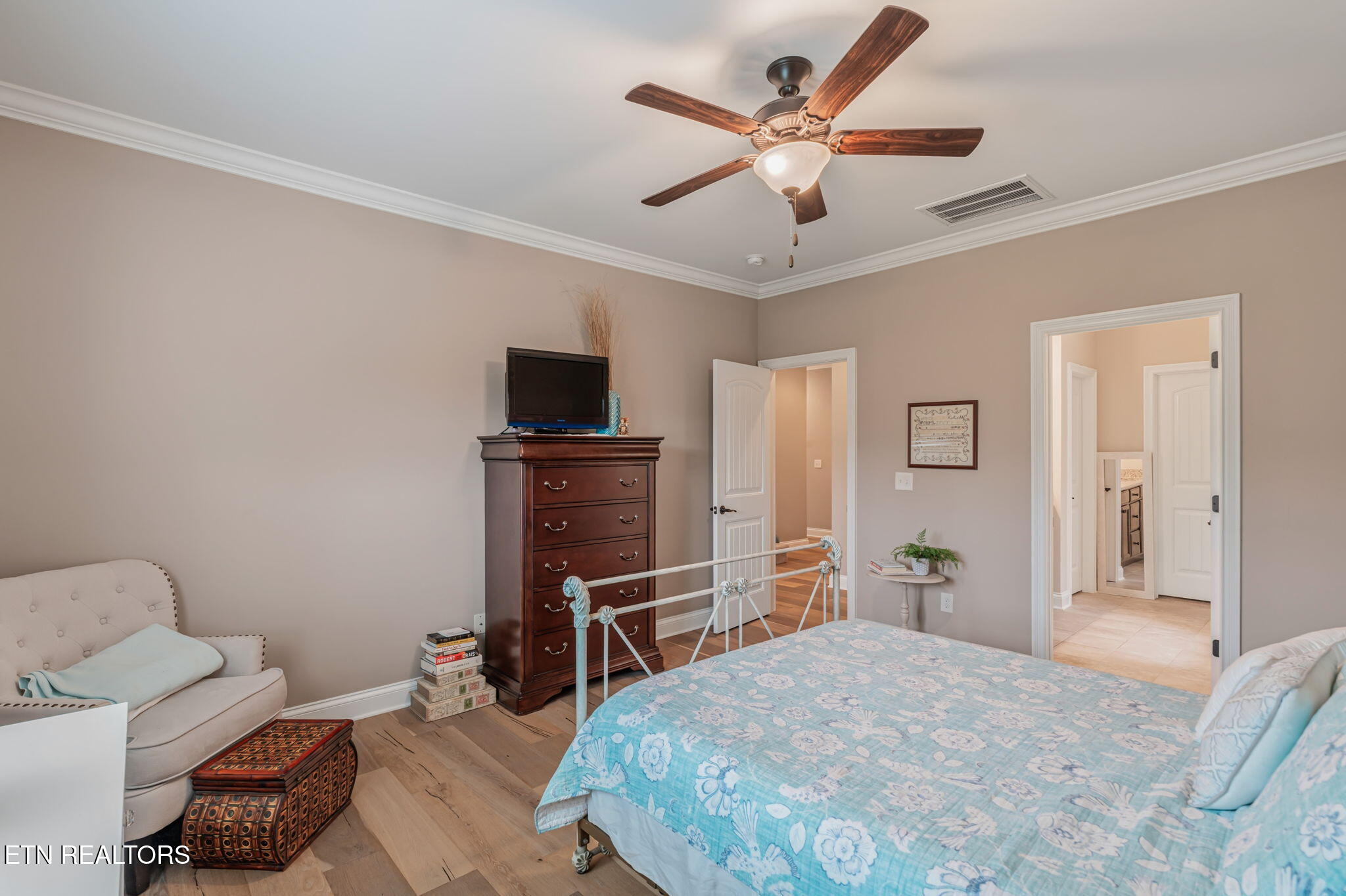 1016 Jacksonian Way Lenoir City TN 37772
