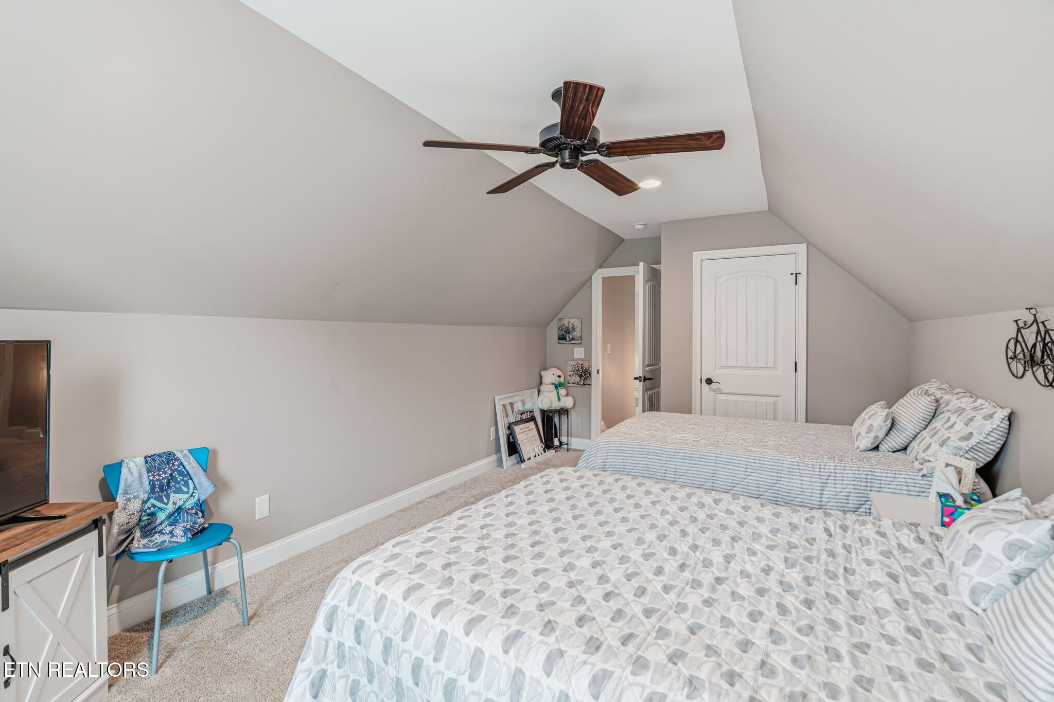 1016 Jacksonian Way Lenoir City TN 37772