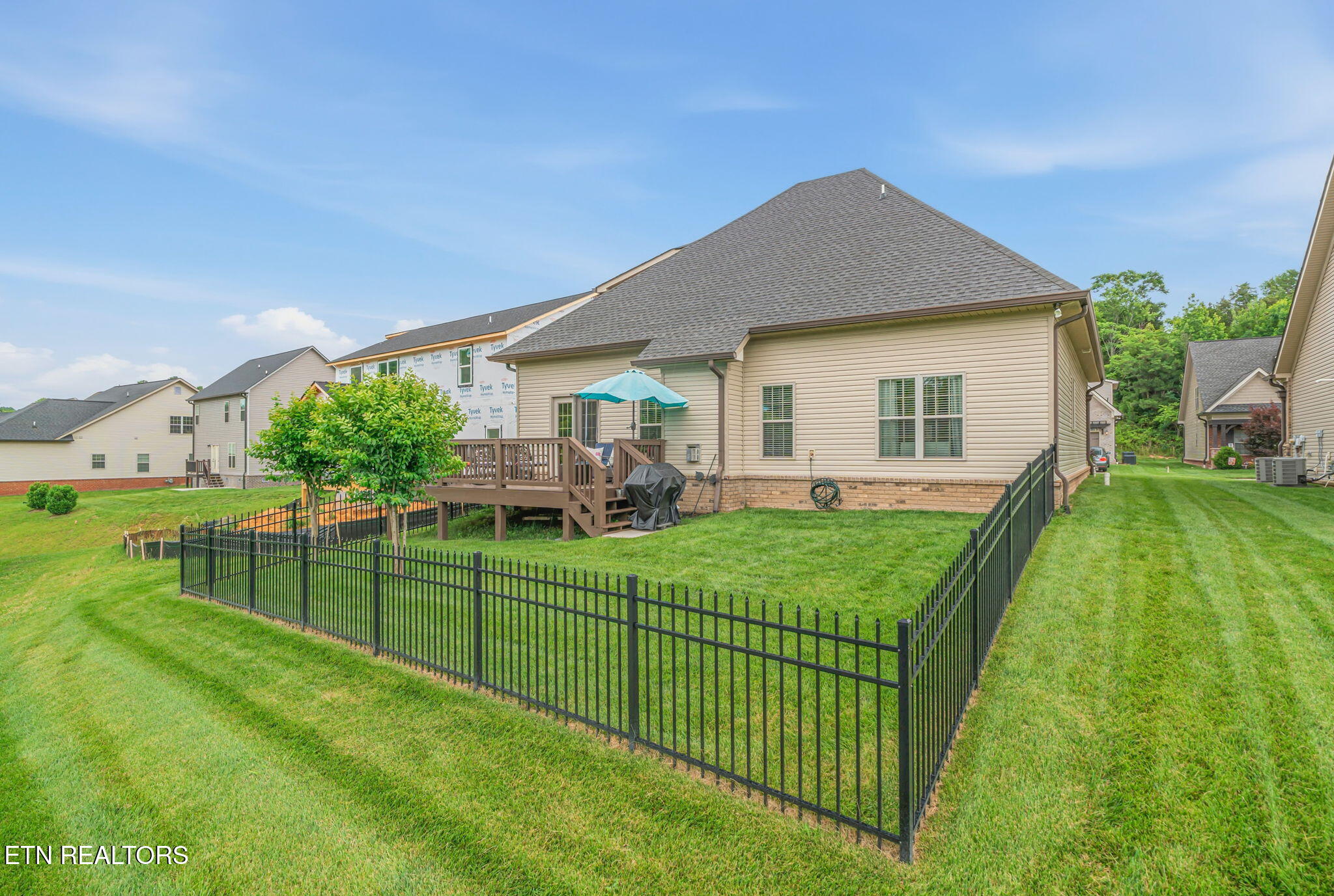 1016 Jacksonian Way Lenoir City TN 37772
