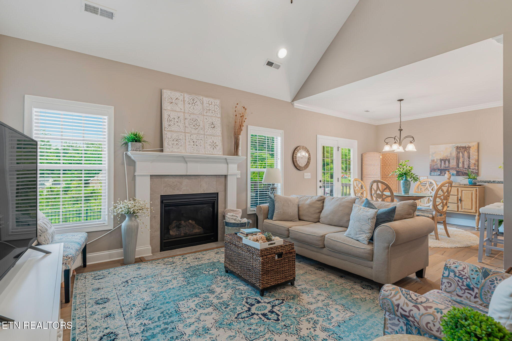 1016 Jacksonian Way Lenoir City TN 37772