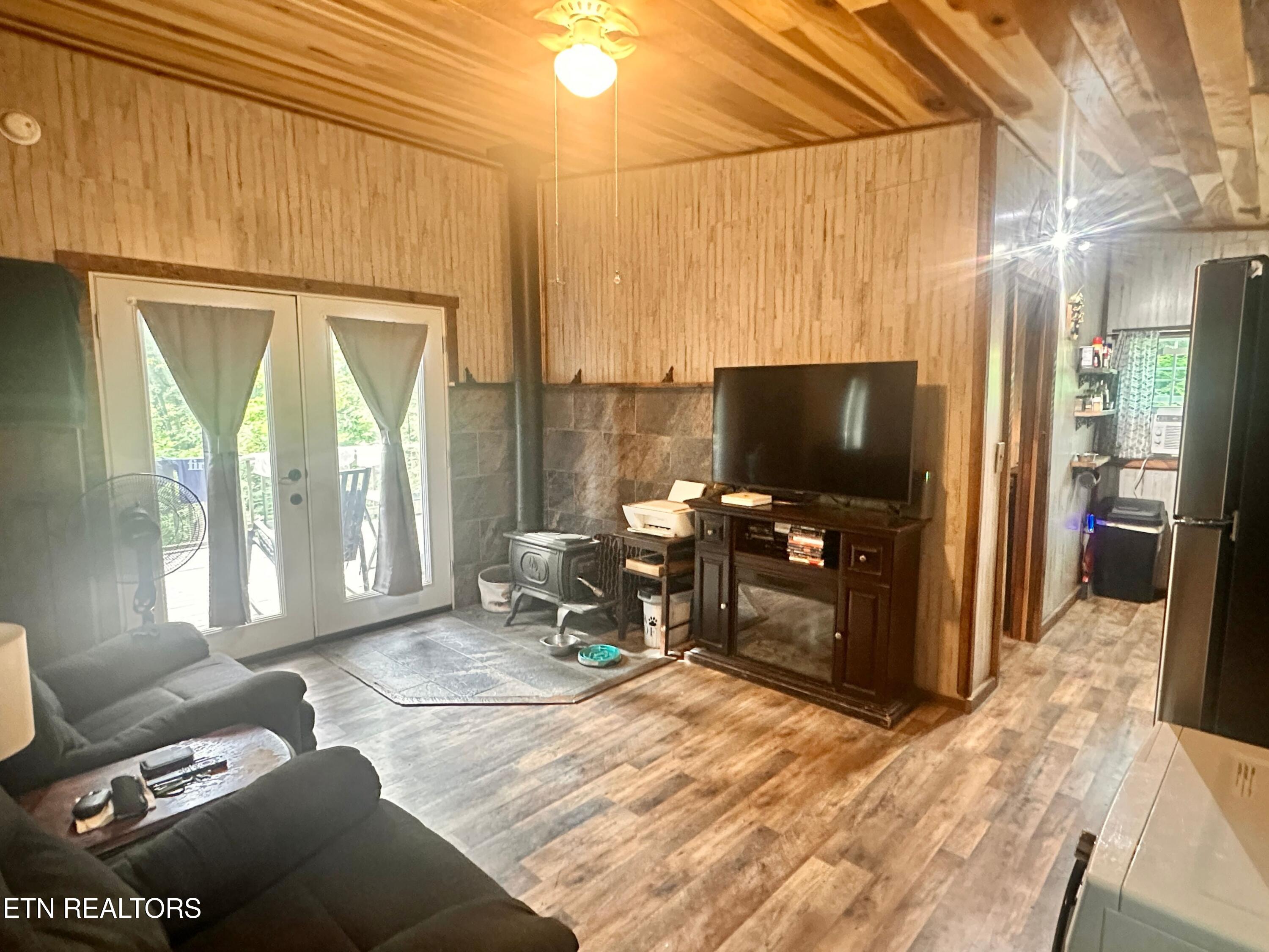 6 Diane Circle Crossville TN 38572